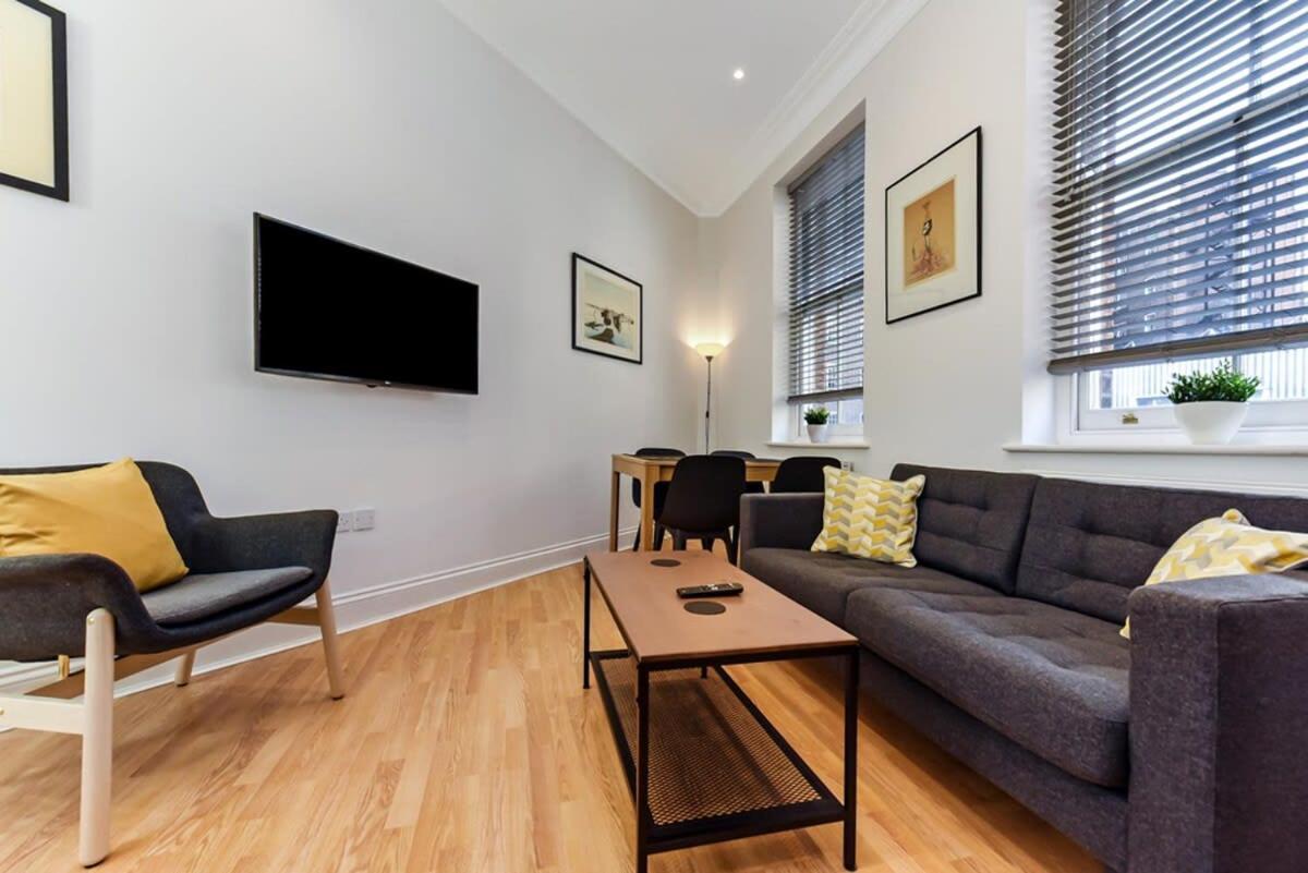 Modern 2 Bedroom Flat For 4 In Greater *