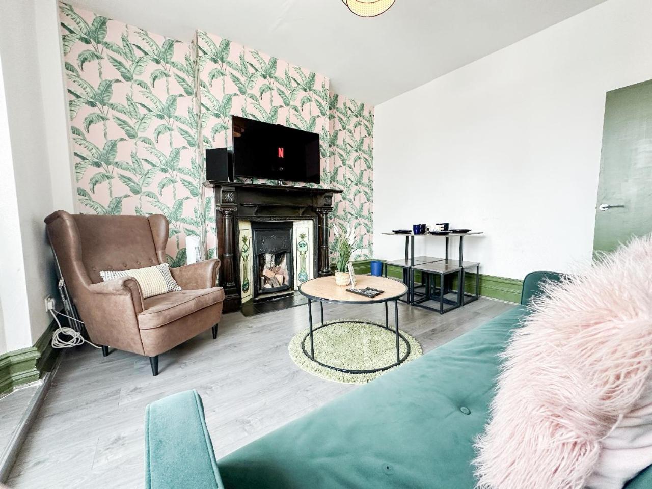 Appartement 2 Bedroom Flat With Indoor Fireplace In Shepherds Bush, Near White City *