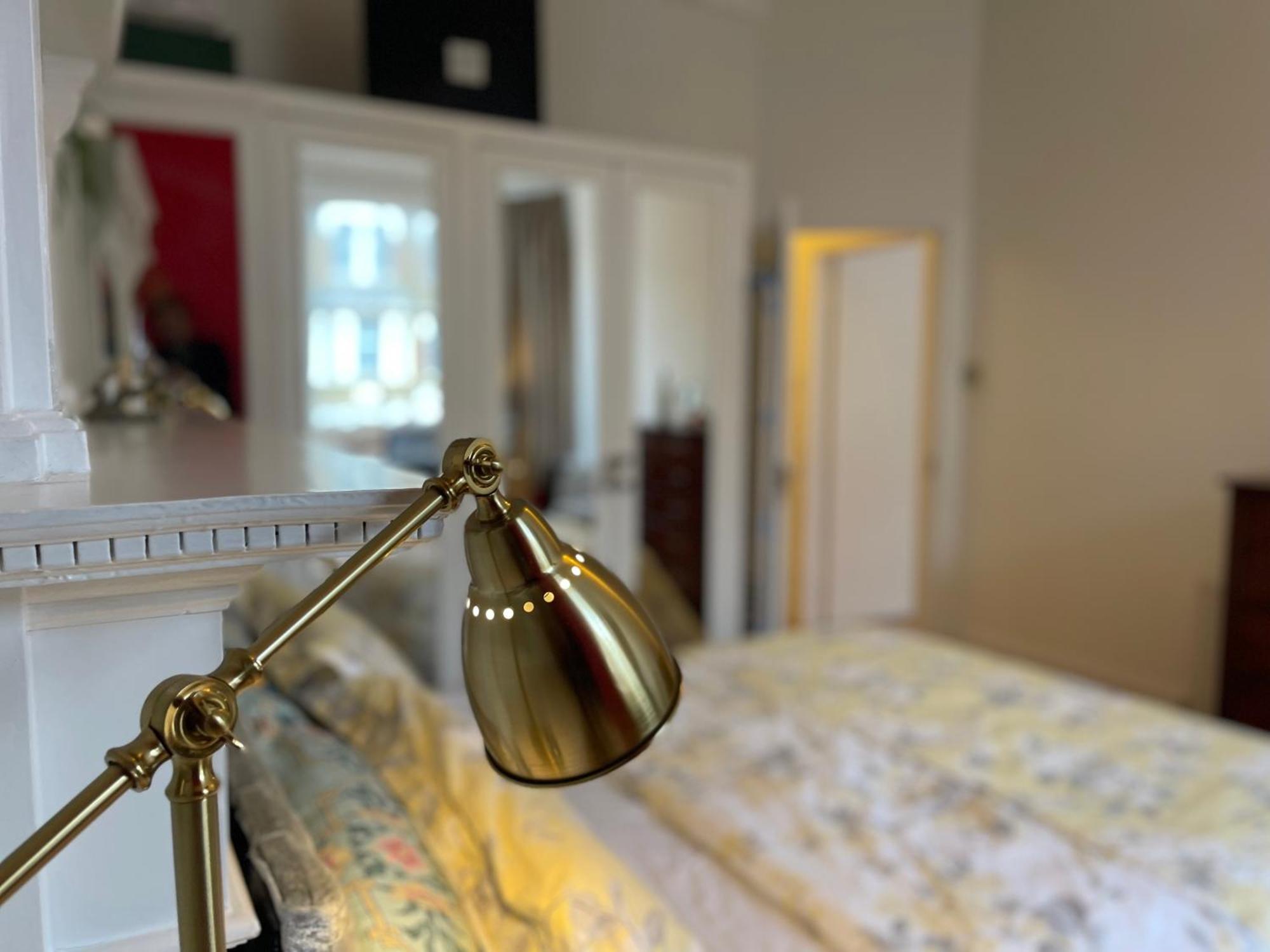 Apartamento 10 Min To The Heart Of - Zone 2 - Charming 2 Bed *