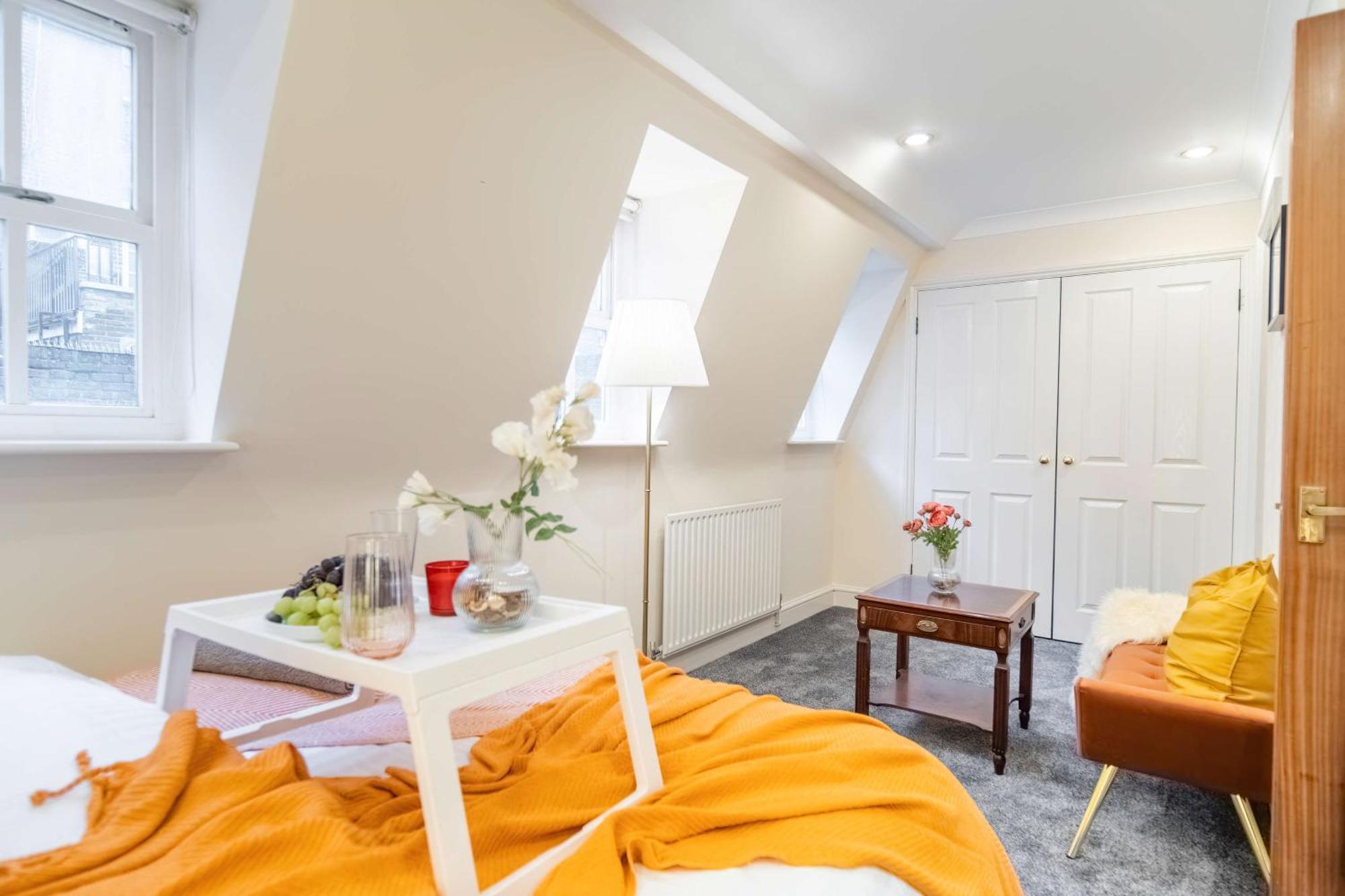 Chic 3-bed Mews Townhouse St John's Wood With Free Wifi Feriehus