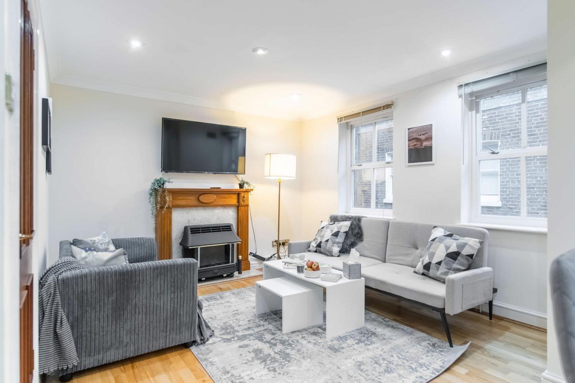 Chic 3-bed Mews Townhouse St John's Wood With Free Wifi