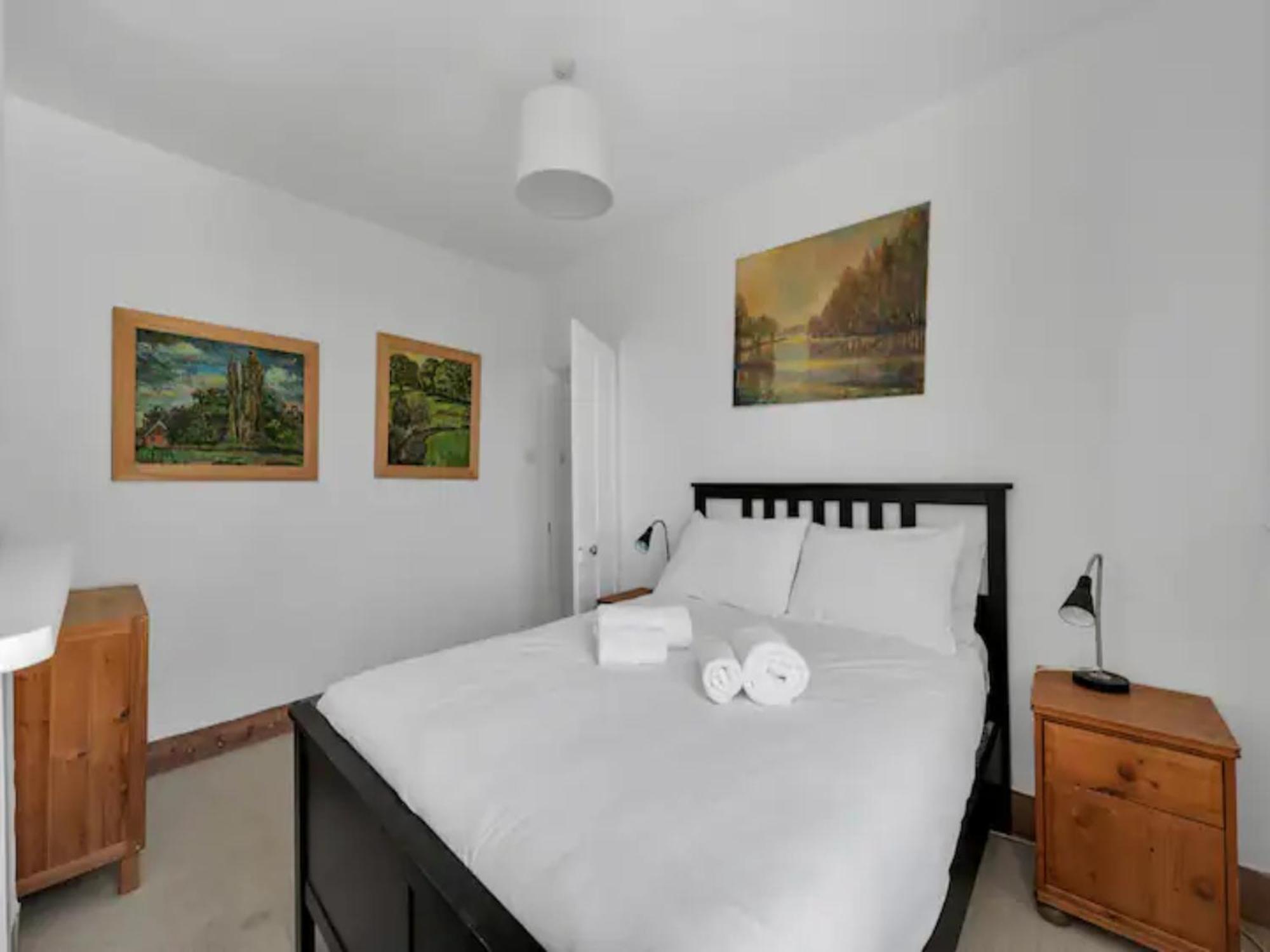 Vakantiehuis Pass The Keys Charming Victorian 2 Bed House With Artistic Flair In Acton Ideal For Families And Groups Excellent Transport Links *