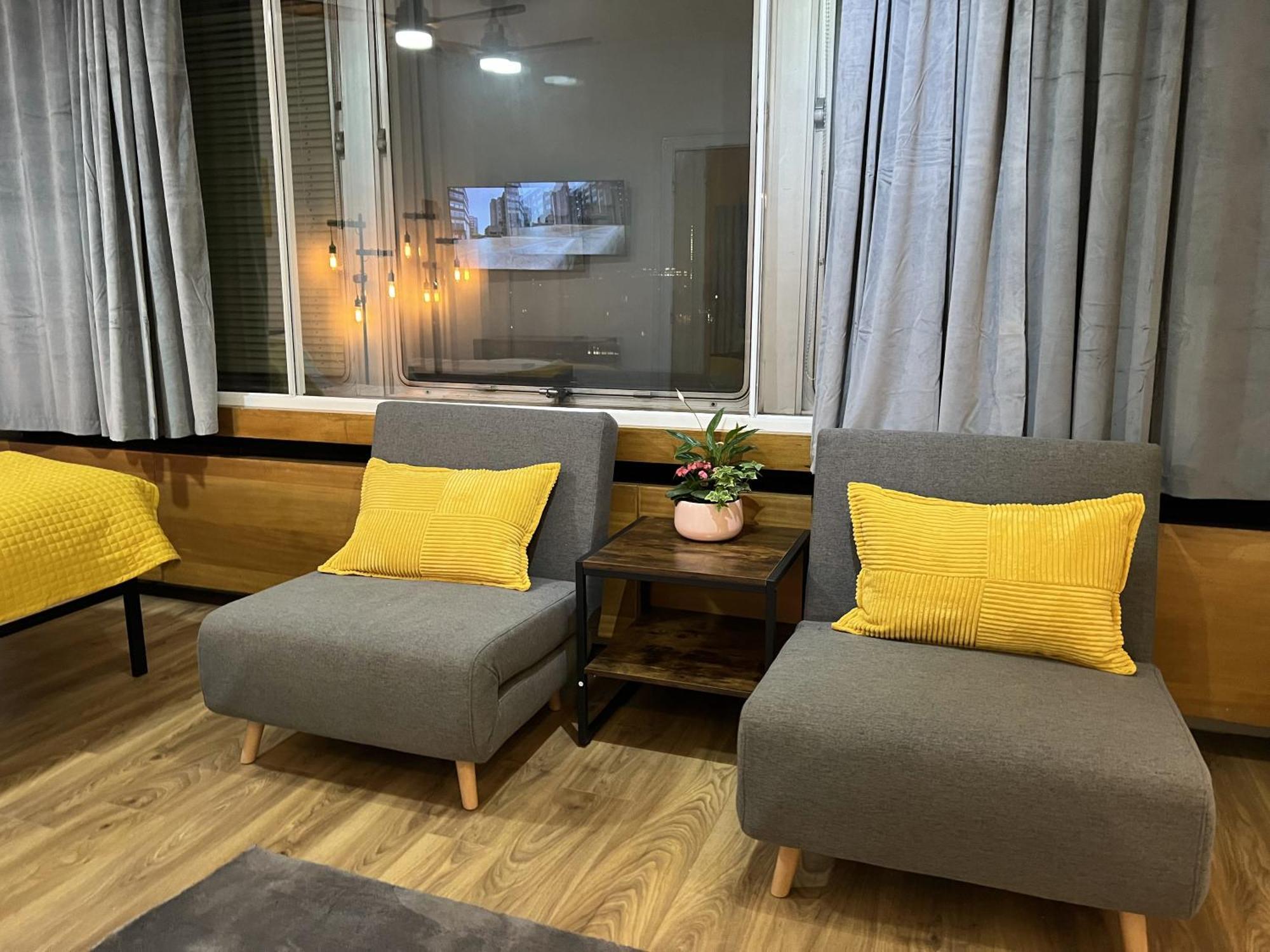 Floor In Baker St Homestay *