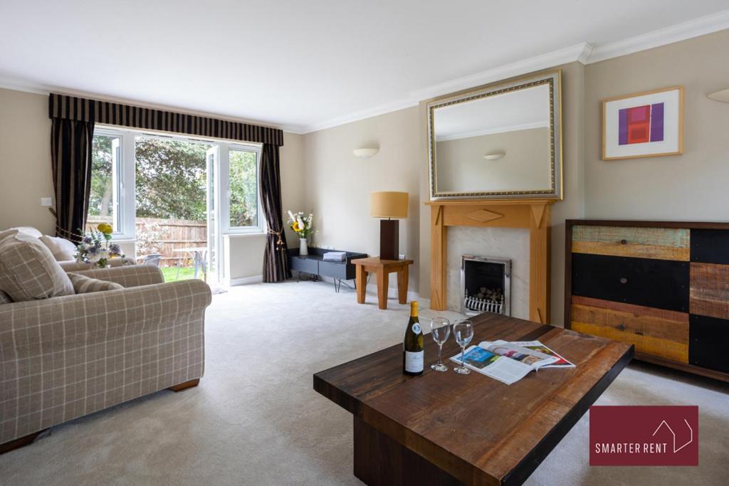 Holiday home Wimbledon - Driveway Parking Garden 4Bed