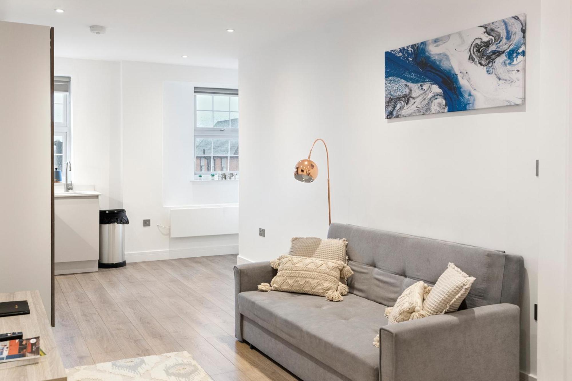Apartment Bright And Spacious - Excellent Location