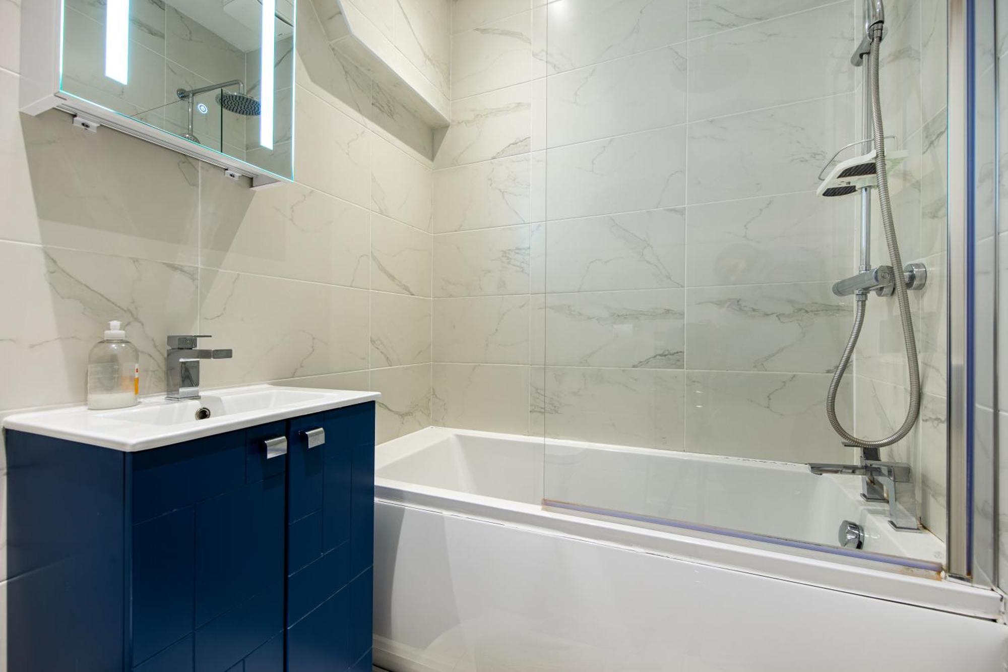 Apartment Cosy Underground Oasis: Gateway London