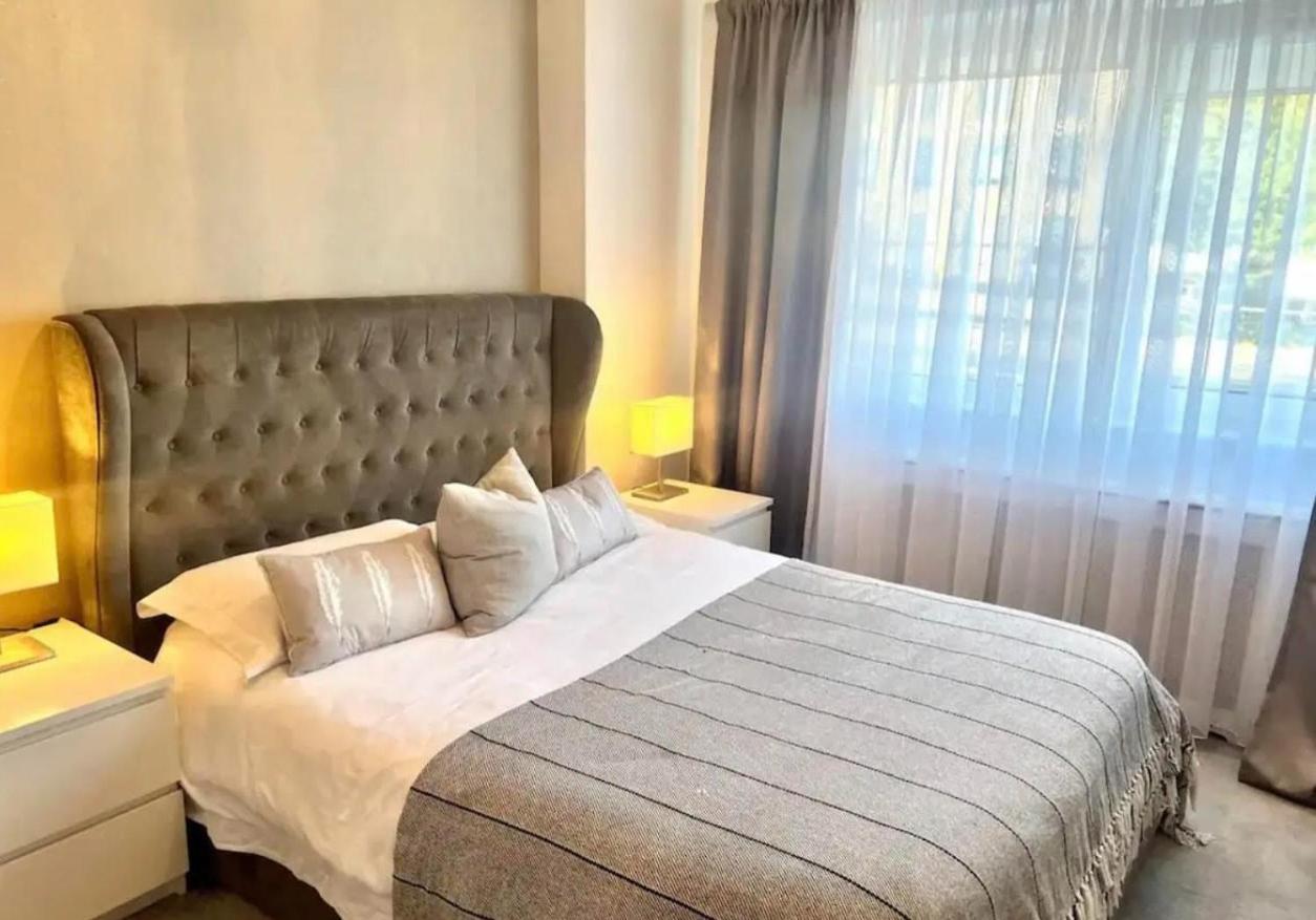 Gorgeous One Bedroom With Jacuzzi Bath *
