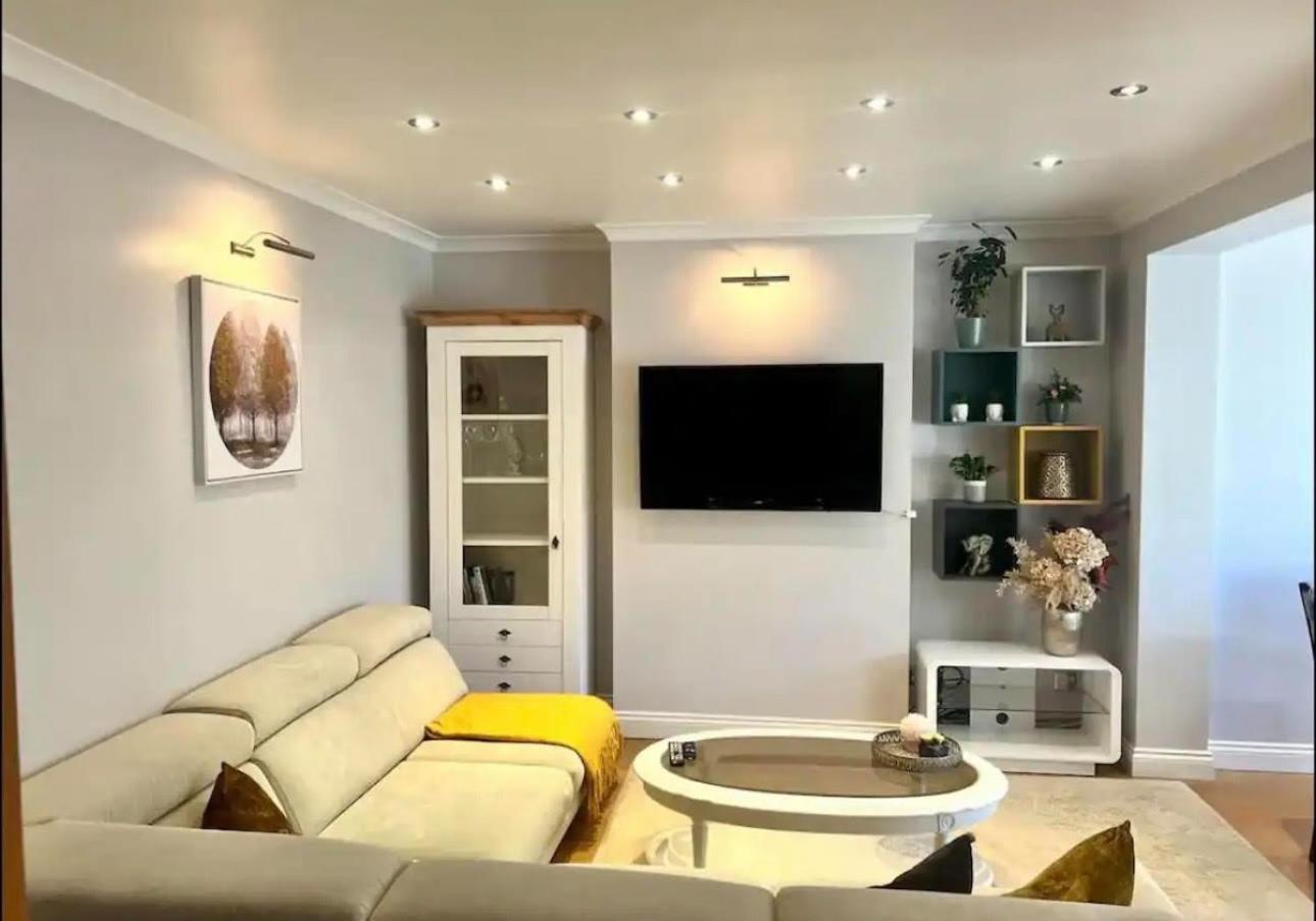 Gorgeous One Bedroom With Jacuzzi Bath