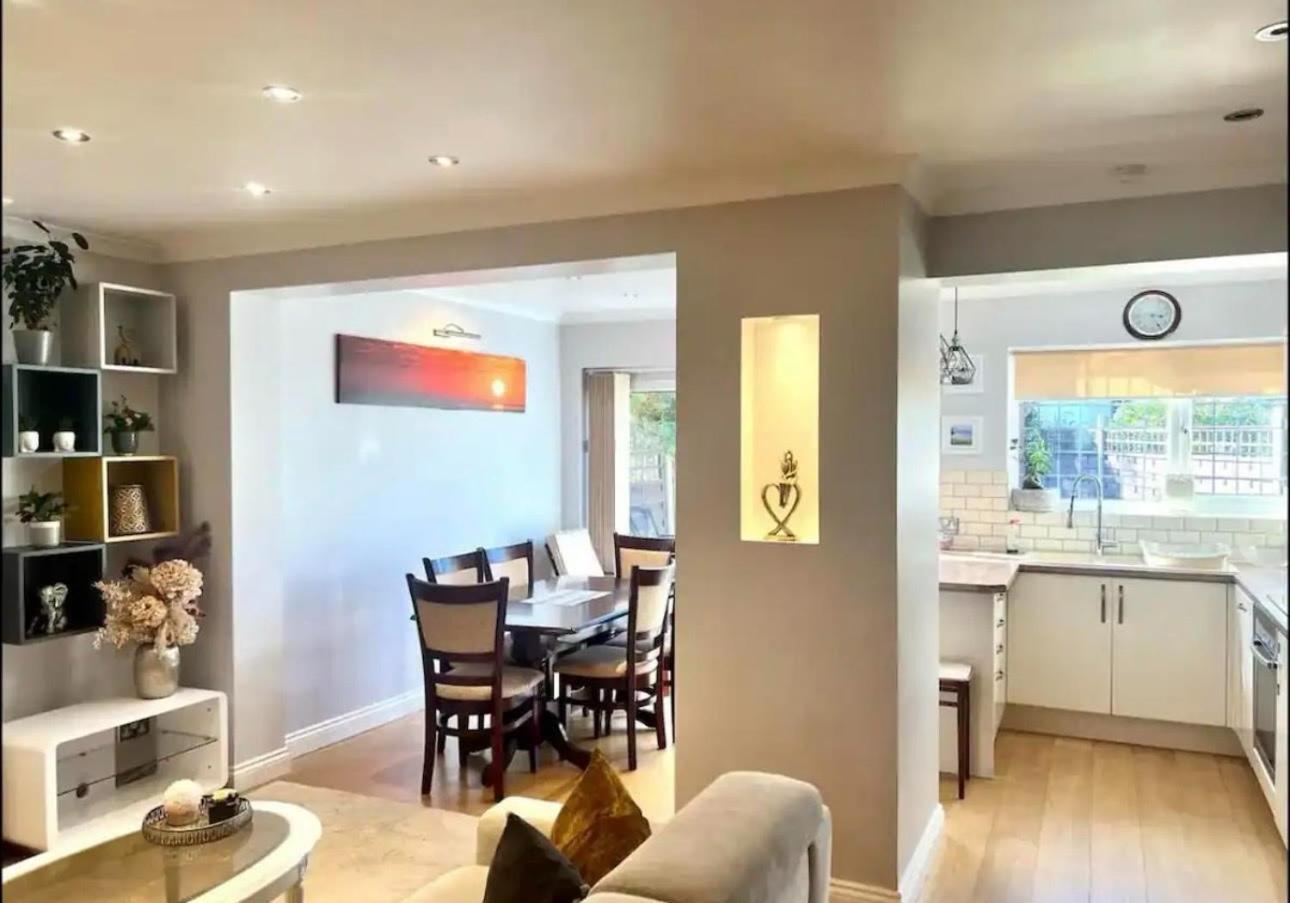 Gorgeous One Bedroom With Jacuzzi Bath * London
