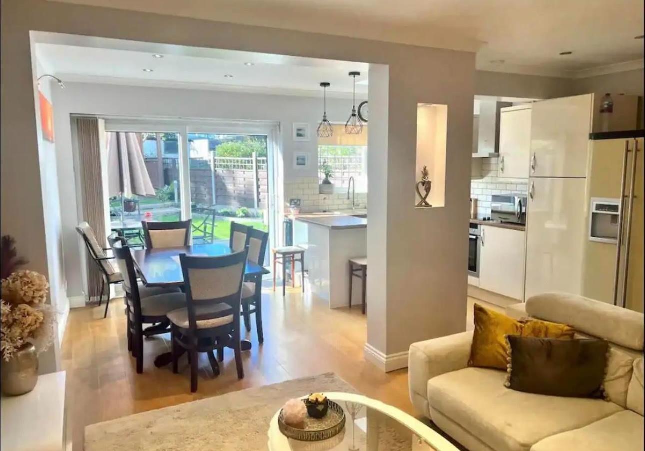 Gorgeous One Bedroom With Jacuzzi Bath * London