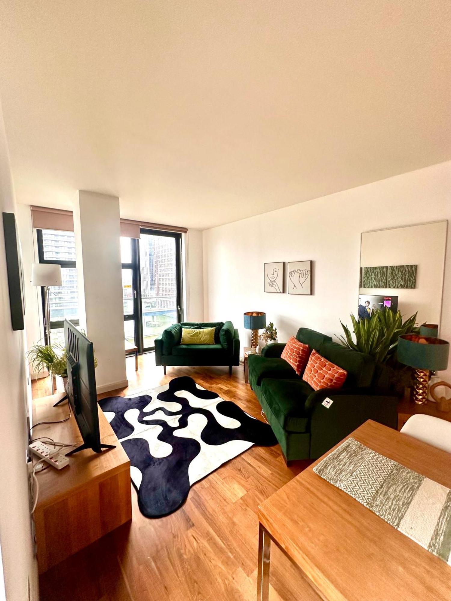 New Two Bedroom With Balcony Appartement Londen