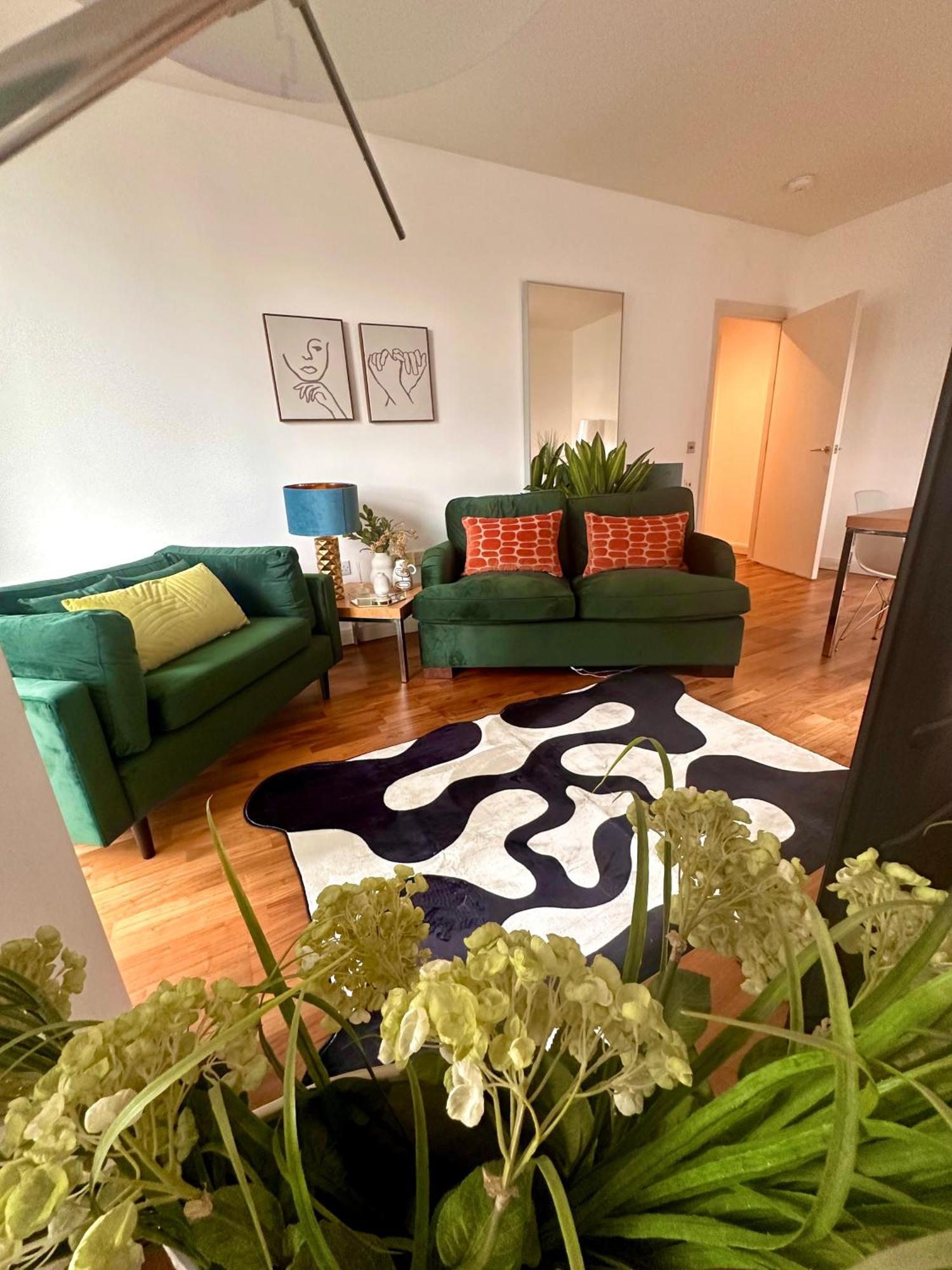 Appartement New Two Bedroom With Balcony Londen