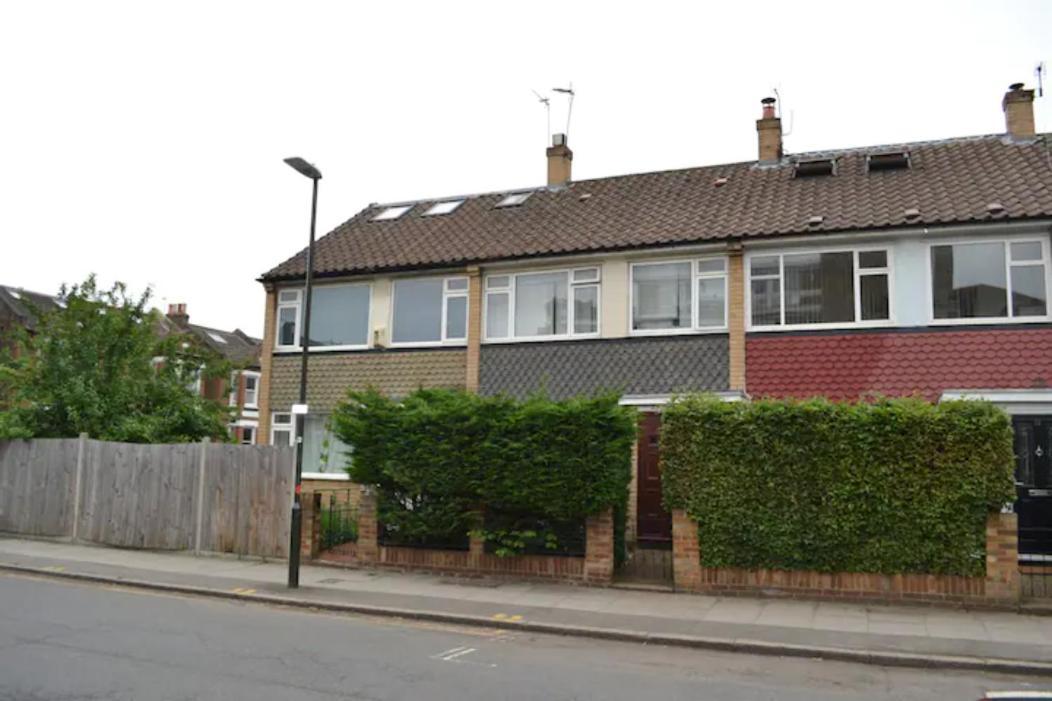 3 Bedroom House Wimbledon Сasa de vacaciones *