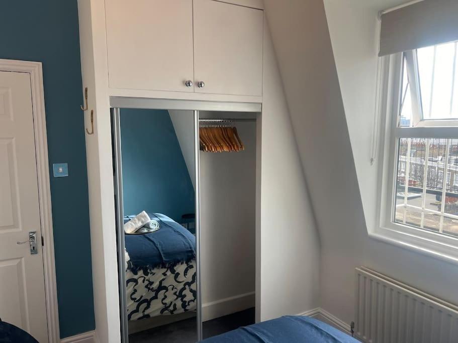 Pimlico - With Views Apartment