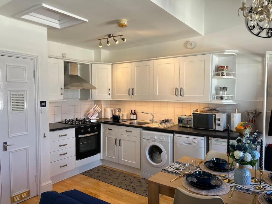 Pimlico - With Views Apartment