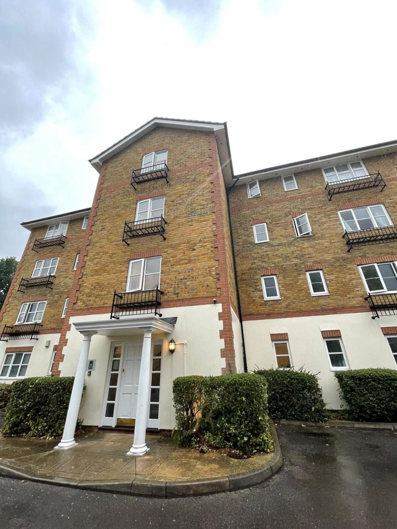 Spacious Quiet Stylish Entire Flat Apartment *