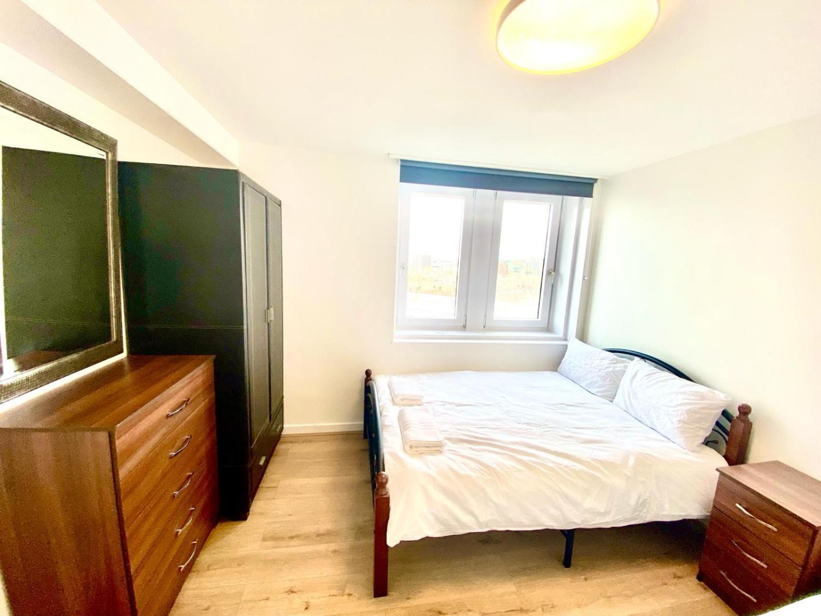 Comfy Two Bedroom Flat Edgeware Road In Apartment *