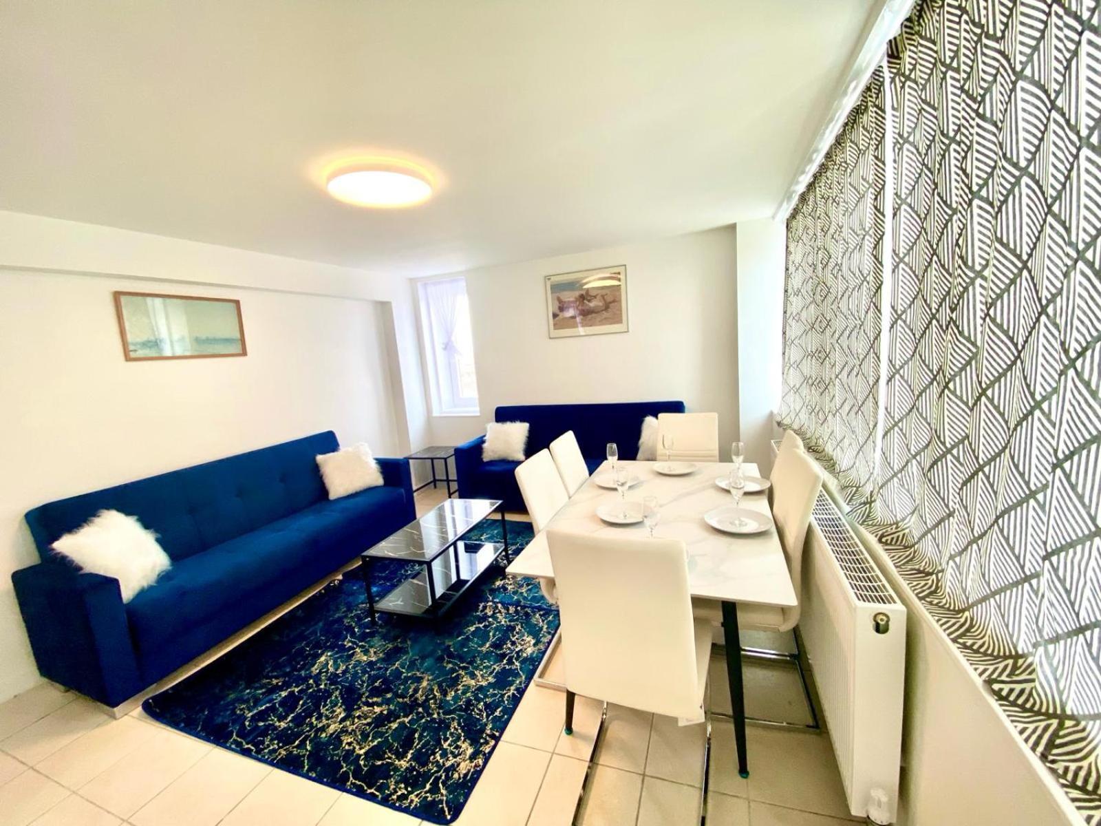 Comfy Two Bedroom Flat Edgeware Road In Apartment London
