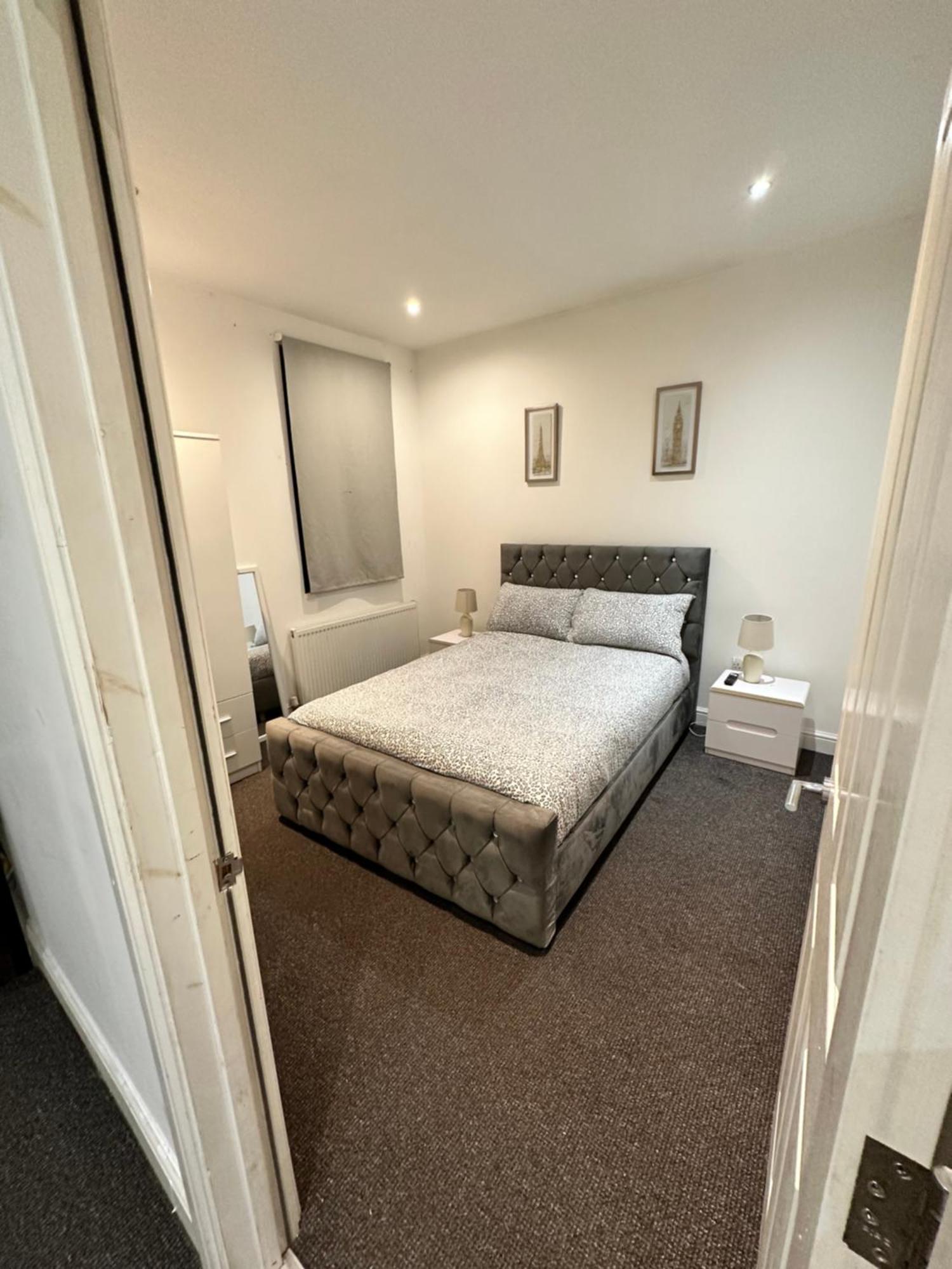 2 Bed Away From Tooting Apartment *