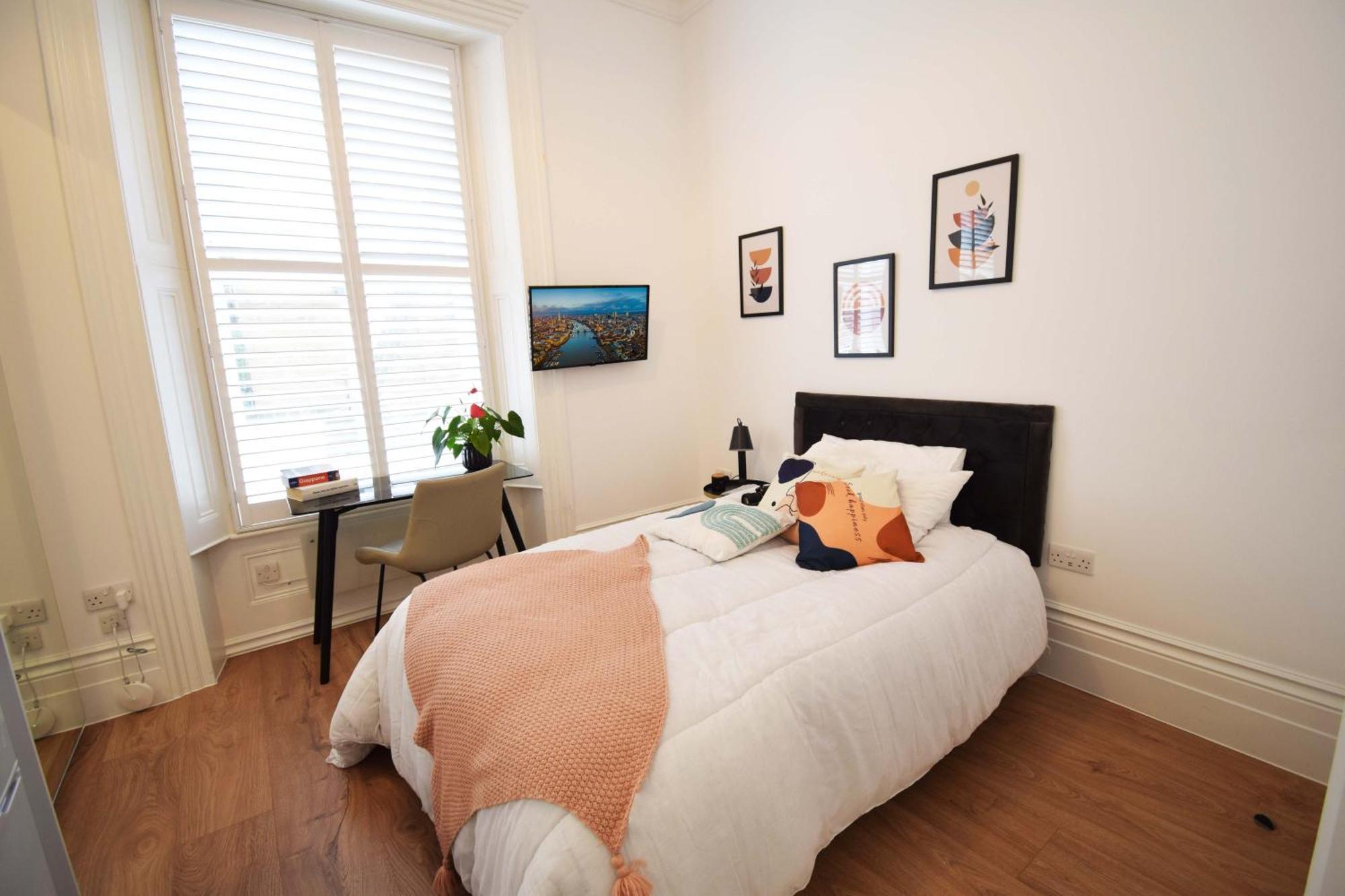 Kensington Apartment