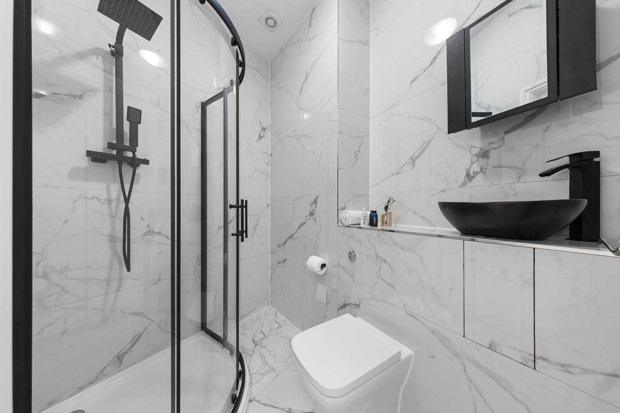 Apartment Serviced Modern Flat - Sleeps 2 - Good Links To King Cross, Euston, Finchley Road Station - Nw3 *