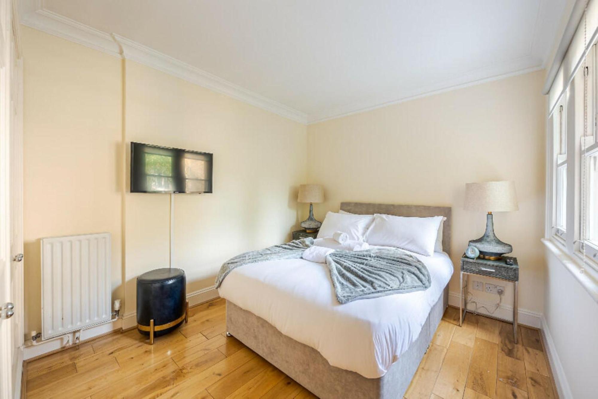 Best Mayfair Location With 2 Super King Beds Apartment London