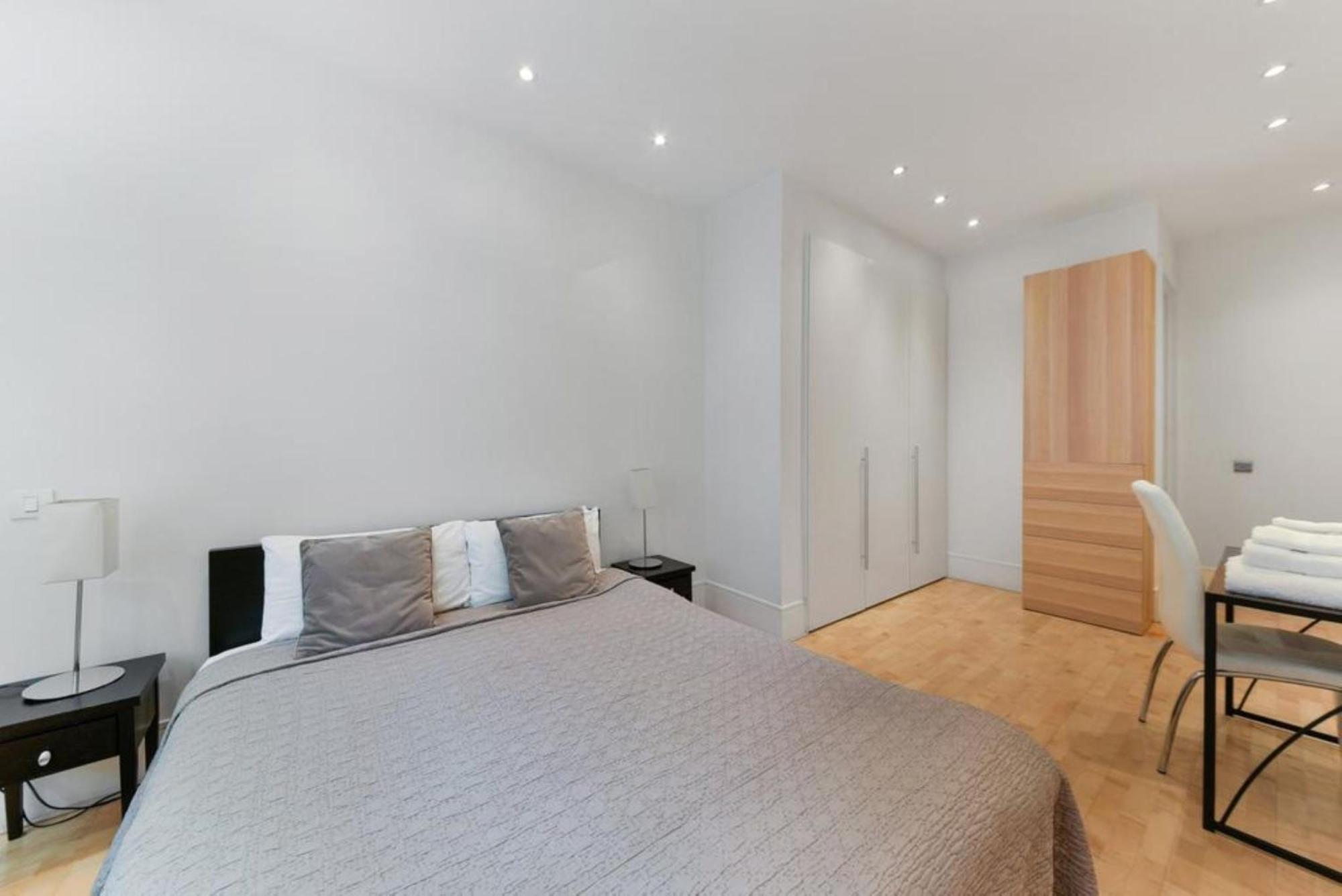 Apartment Best Mayfair Location With 2 Super King Beds London