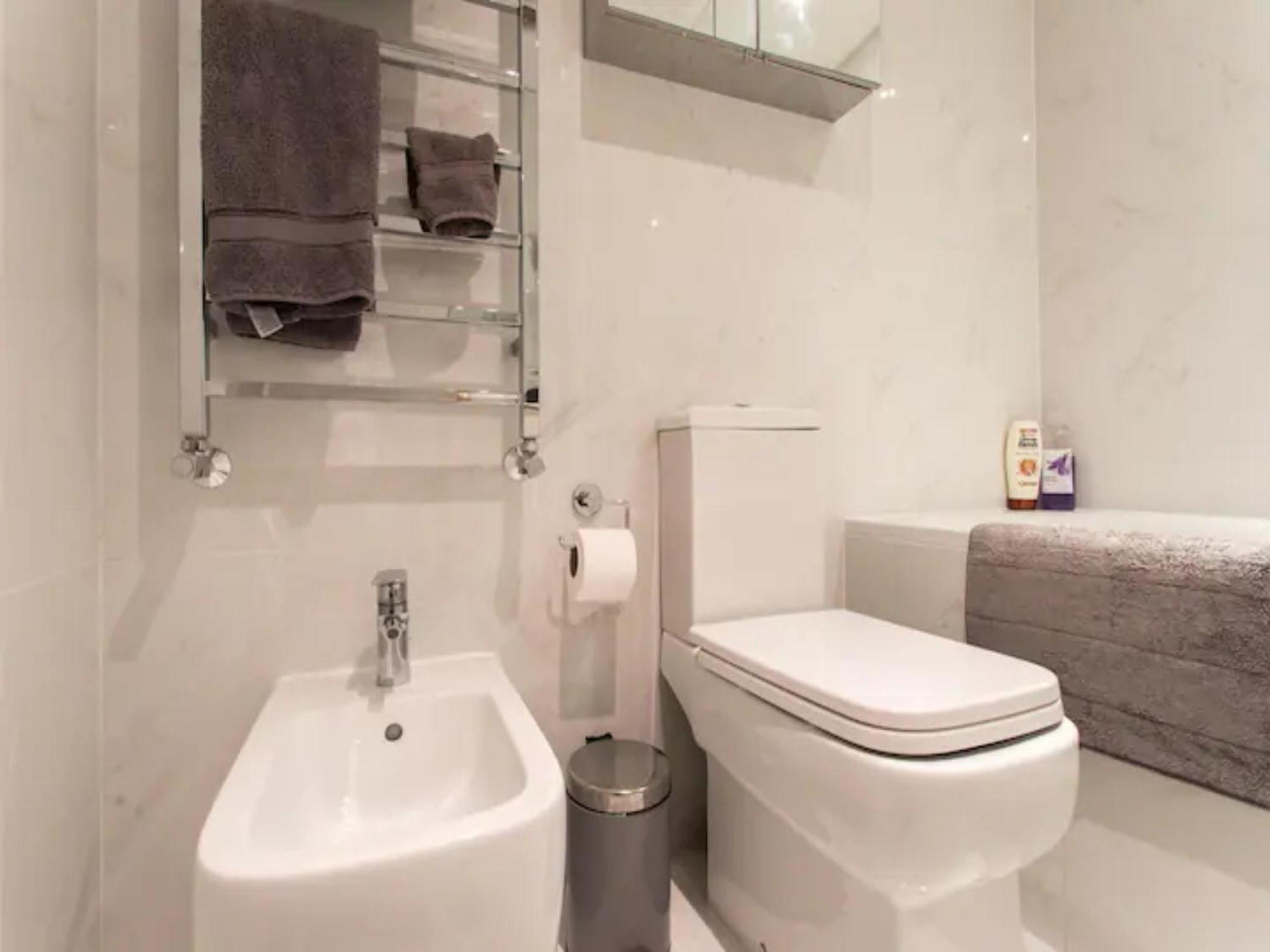 Paddington 5mins From St Mary Hospital Pass The Keys Londen
