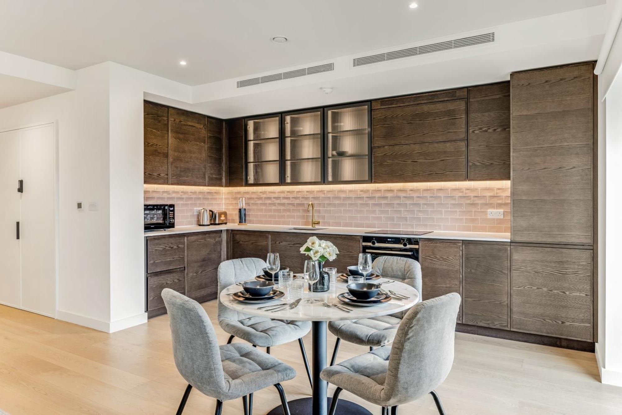 Khayat Homes - The Great Escape - 3 Bed Luxury Appartement Londen