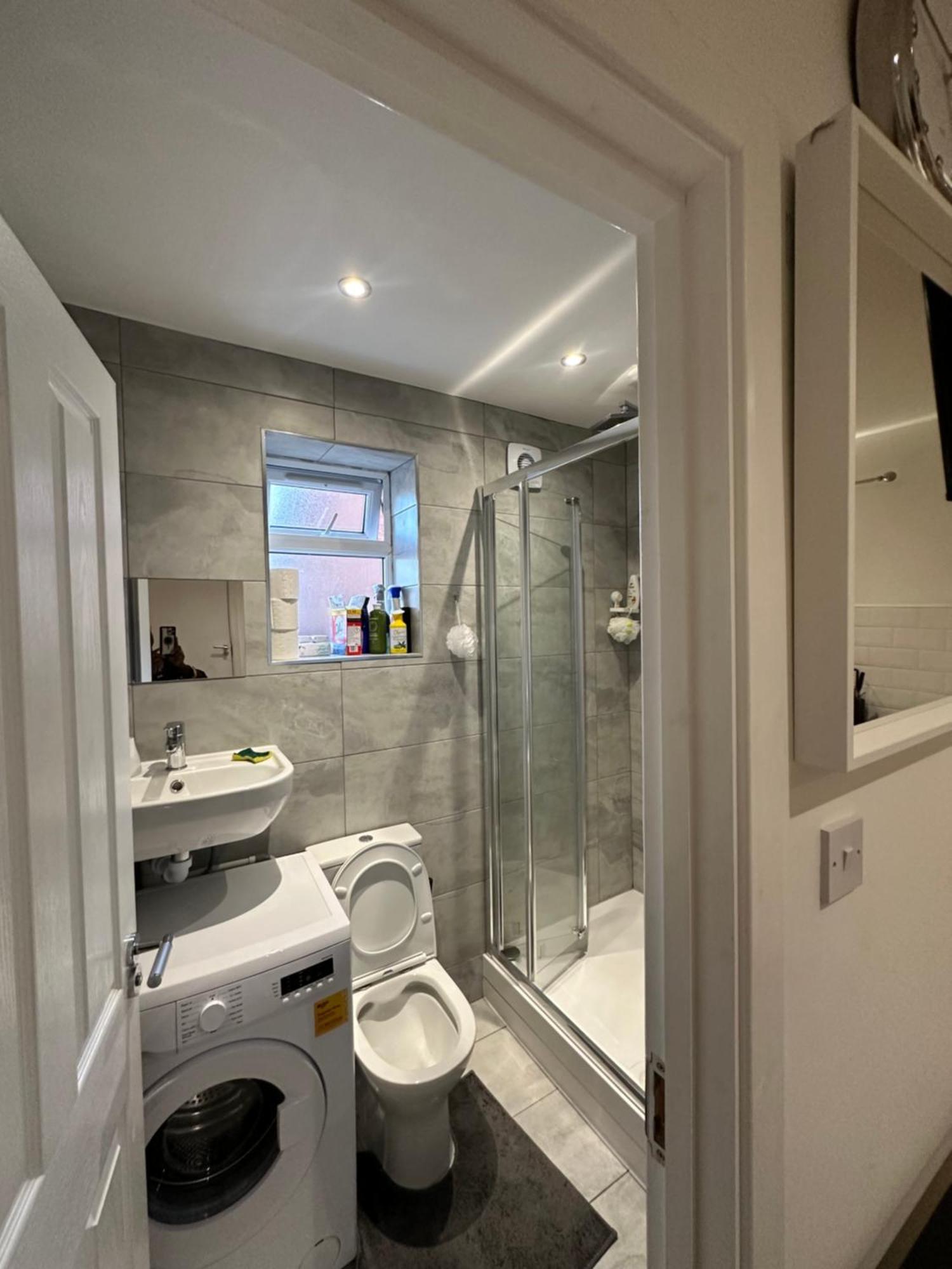 Smart Cosy/small Double In Oakridge Road Bromley *