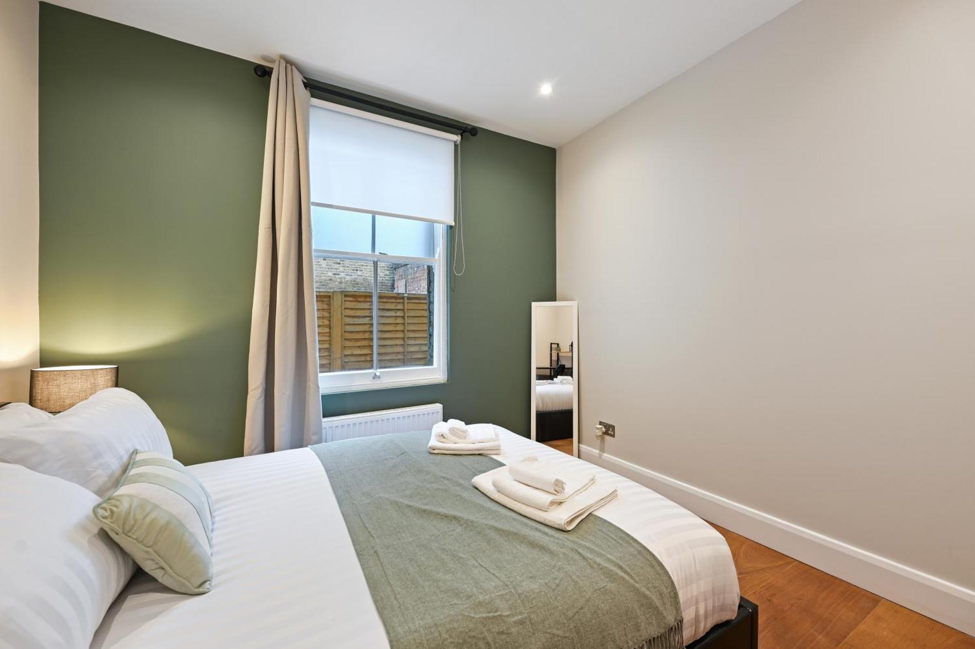 Stunning 2 Bed Basement Flat In Hammersmith Appartement