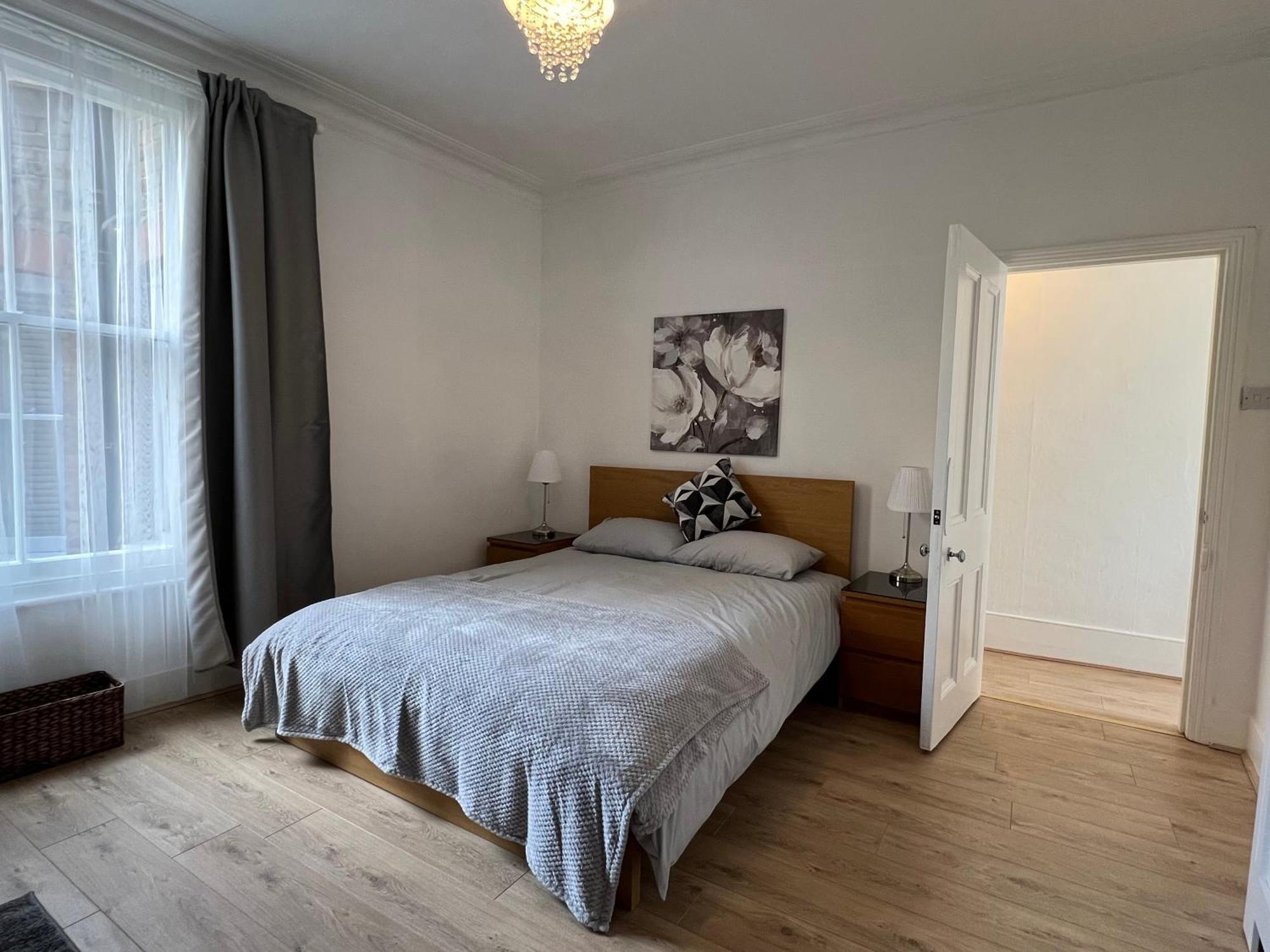 2 Bedroom Flat 10 Min Walk To Tube Appartement Londen