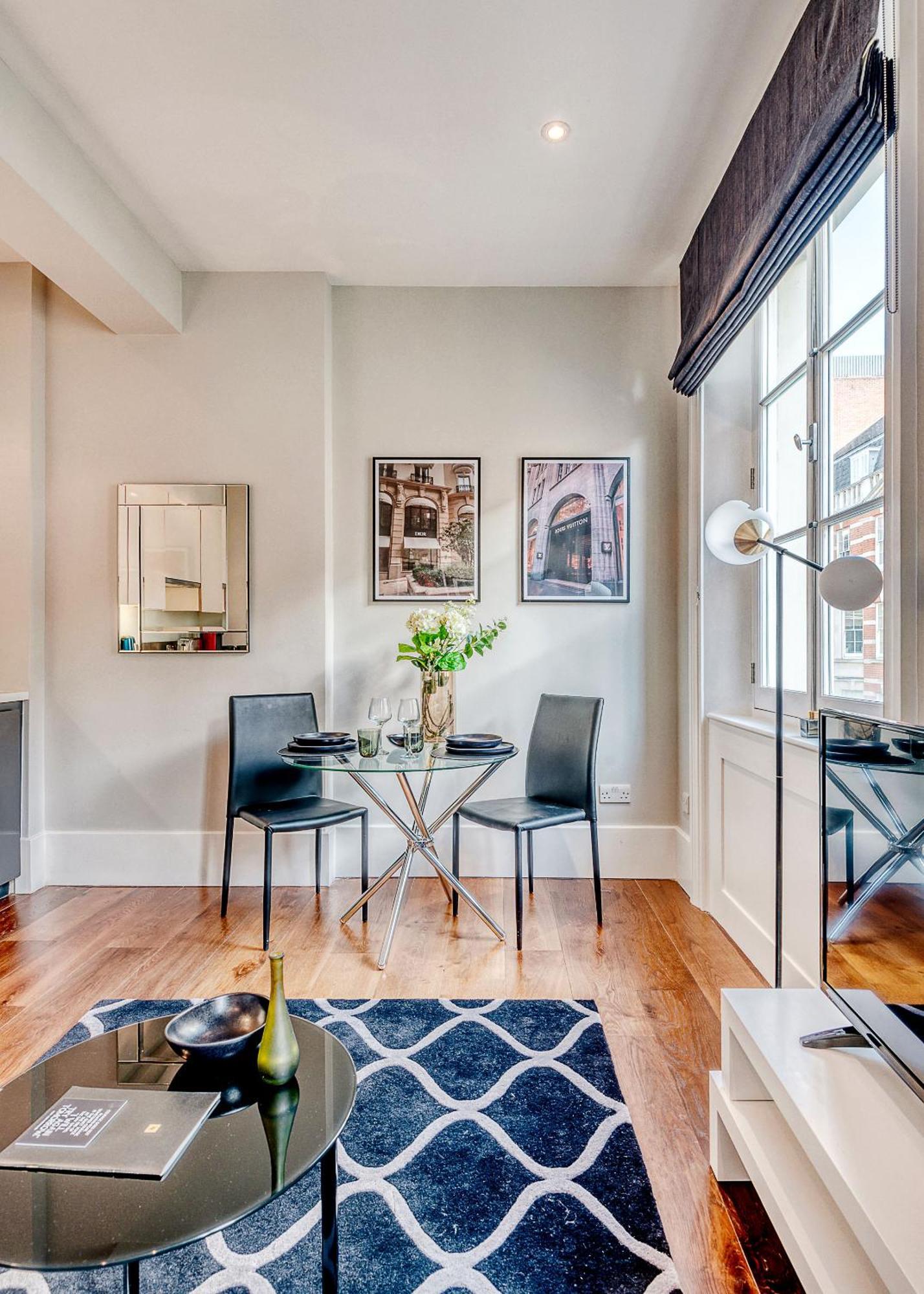Arcore Premium Apartments: Mayfair Apartamento
