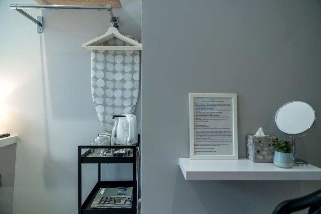 Luxury 6 Bedroom House In Star Street * Londen