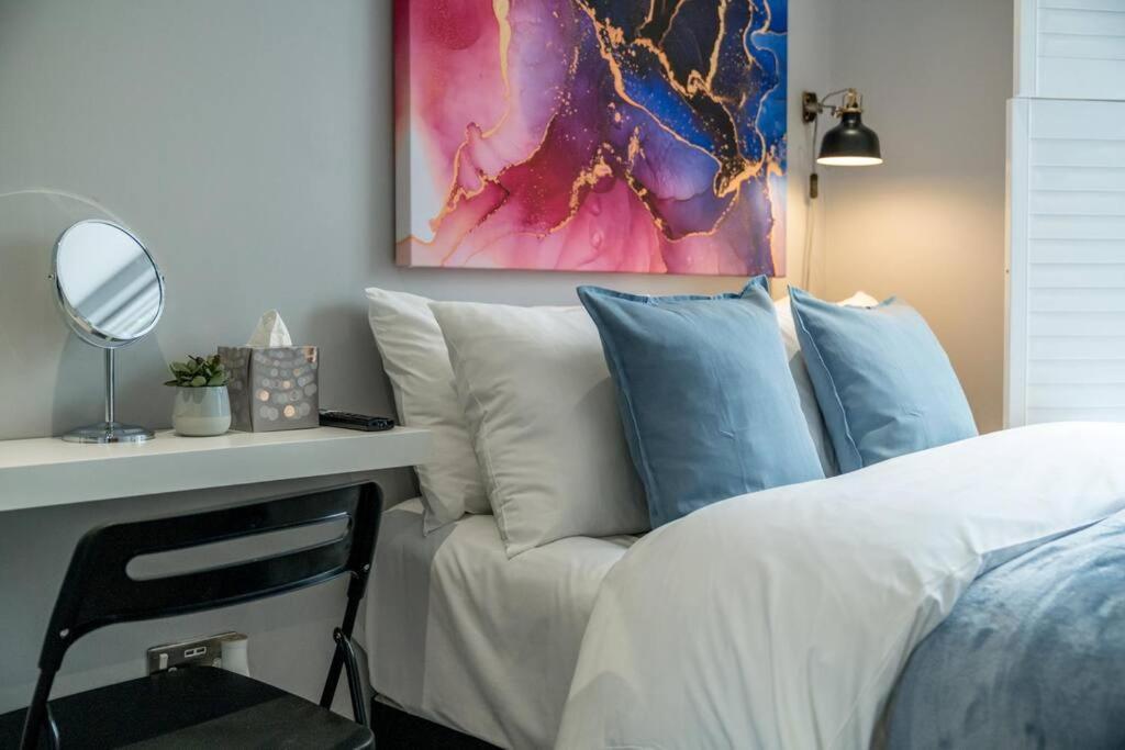 Luxury 6 Bedroom House In Star Street Vakantiehuis *