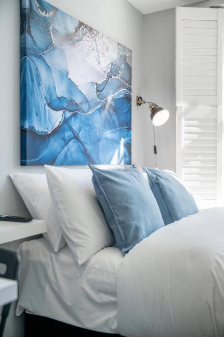 Luxury 6 Bedroom House In Star Street * Londen