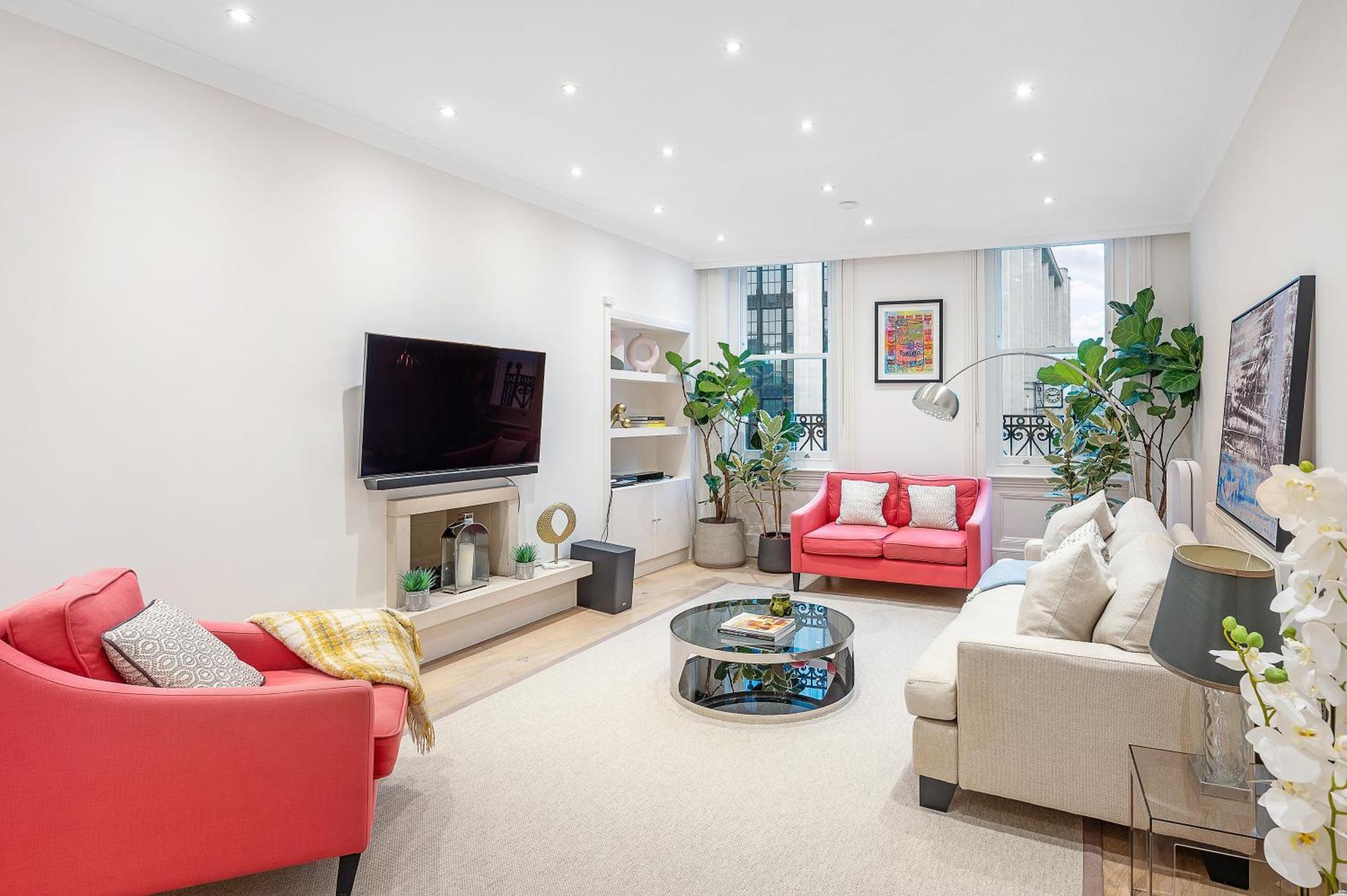 Casa Italia Near Hyde Park & Kensington High Street - Wifi & Washing Machine - Free Luggage Storage Available Nearby Apartment