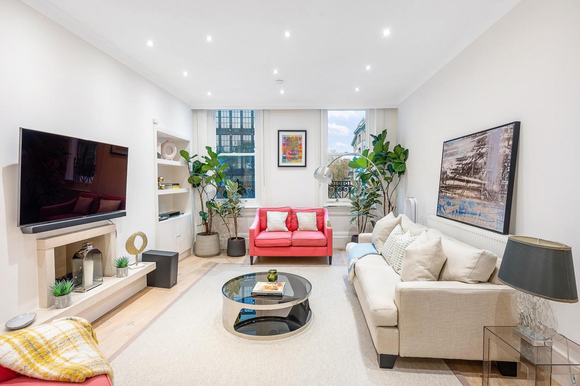 Casa Italia Near Hyde Park & Kensington High Street - Wifi & Washing Machine - Free Luggage Storage Available Nearby London