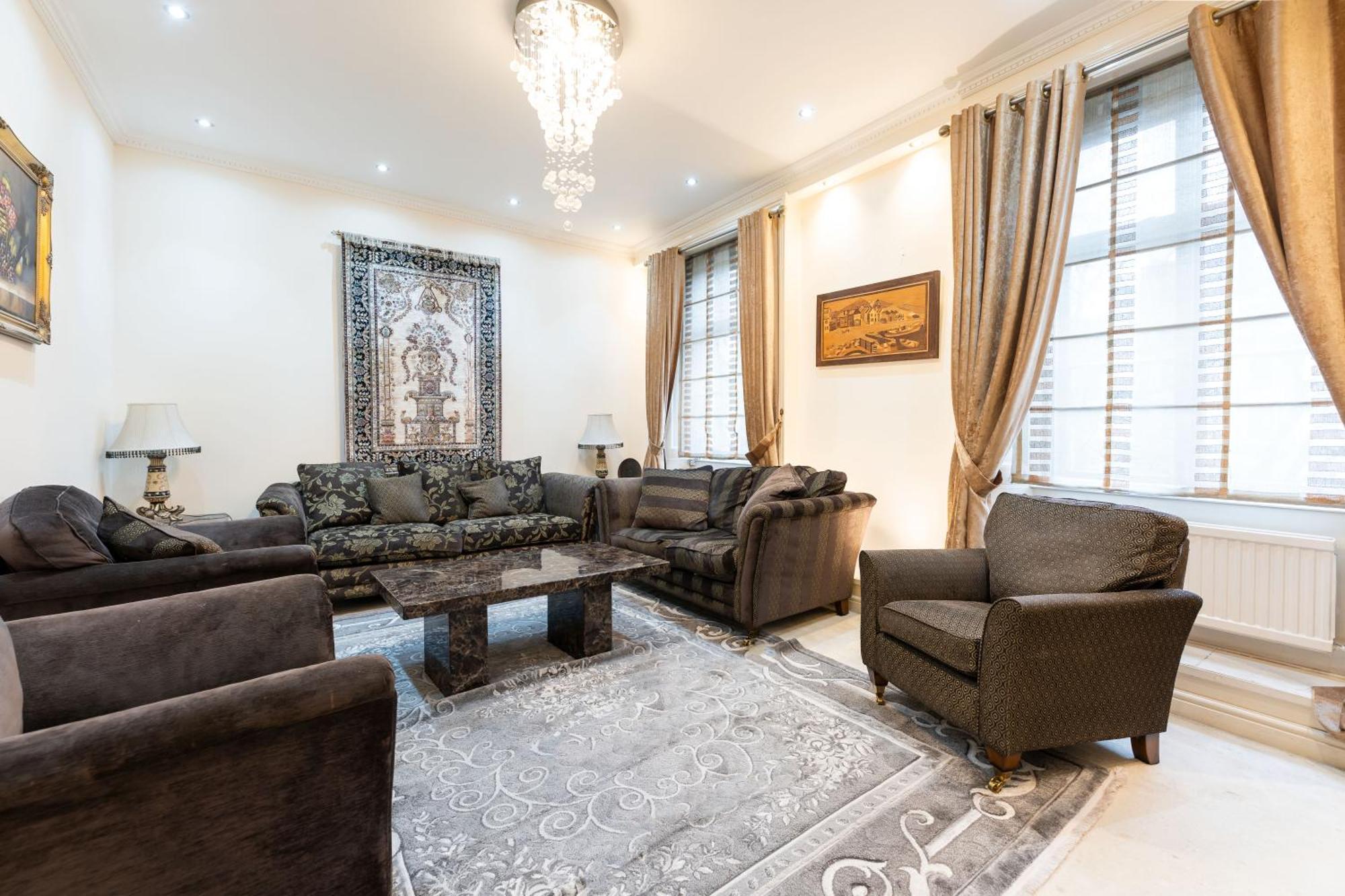 Luxury 4 Bedroom Flat In Sussex Gardens *