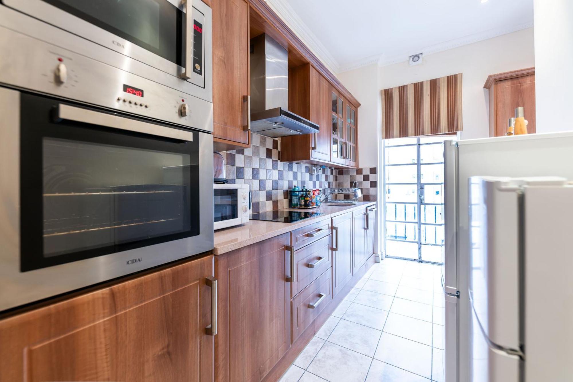 Apartment Luxury 4 Bedroom Flat In Sussex Gardens London