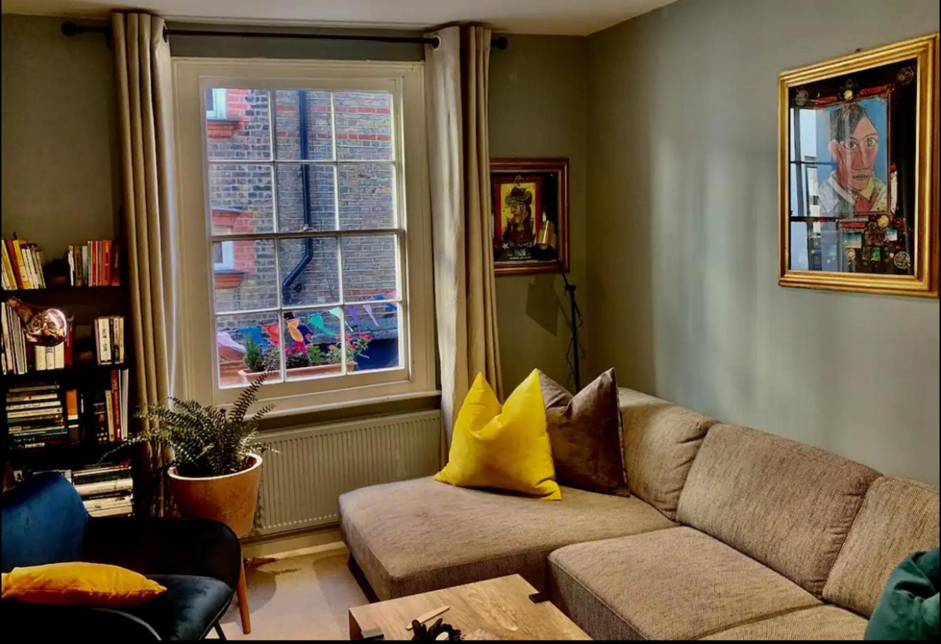 Beautiful 1 Bed Mayfair England Apartment