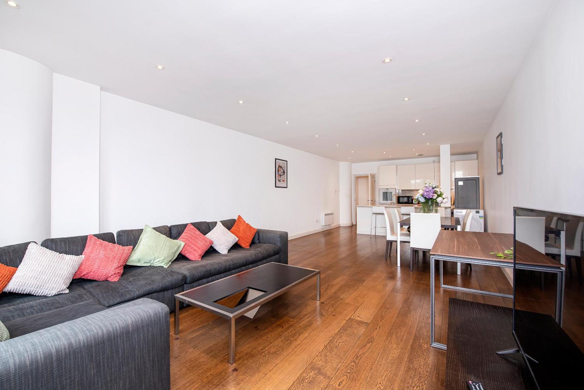 2 Bed Maissonette Apartment *