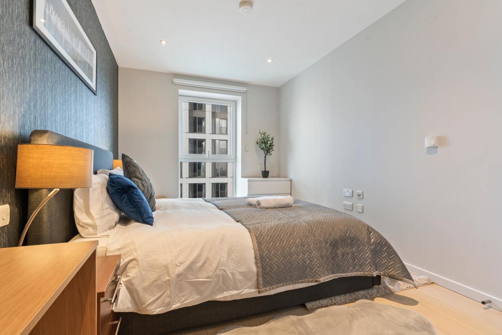Elegant 2br Flat On 20th Floor Near Many Attractions London