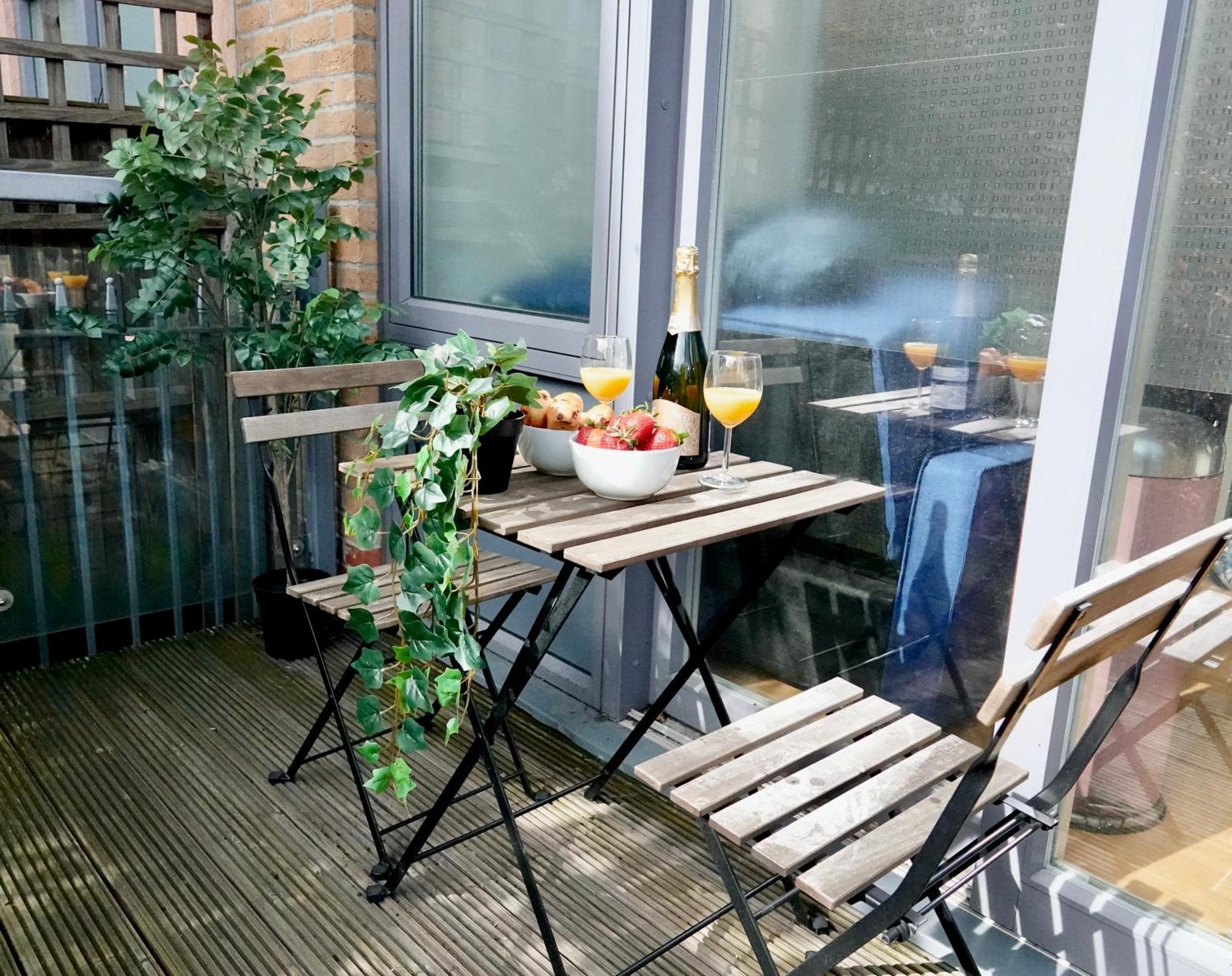 Luxury, Spacious 2 Bed Flat In Leilighet London