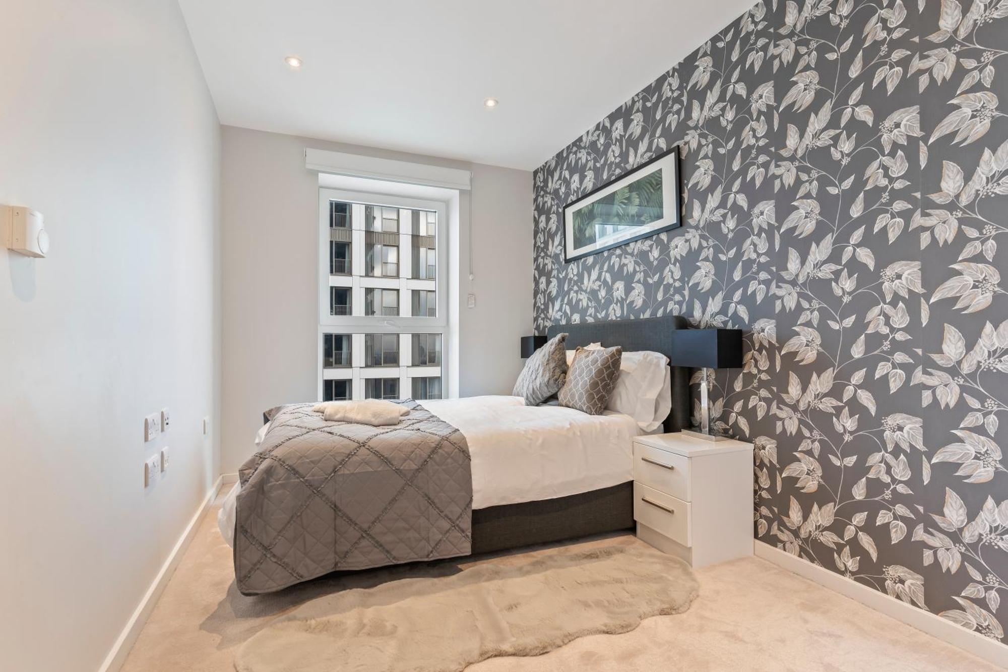 Elegant 2br Flat On 20th Floor Near Many Attractions London
