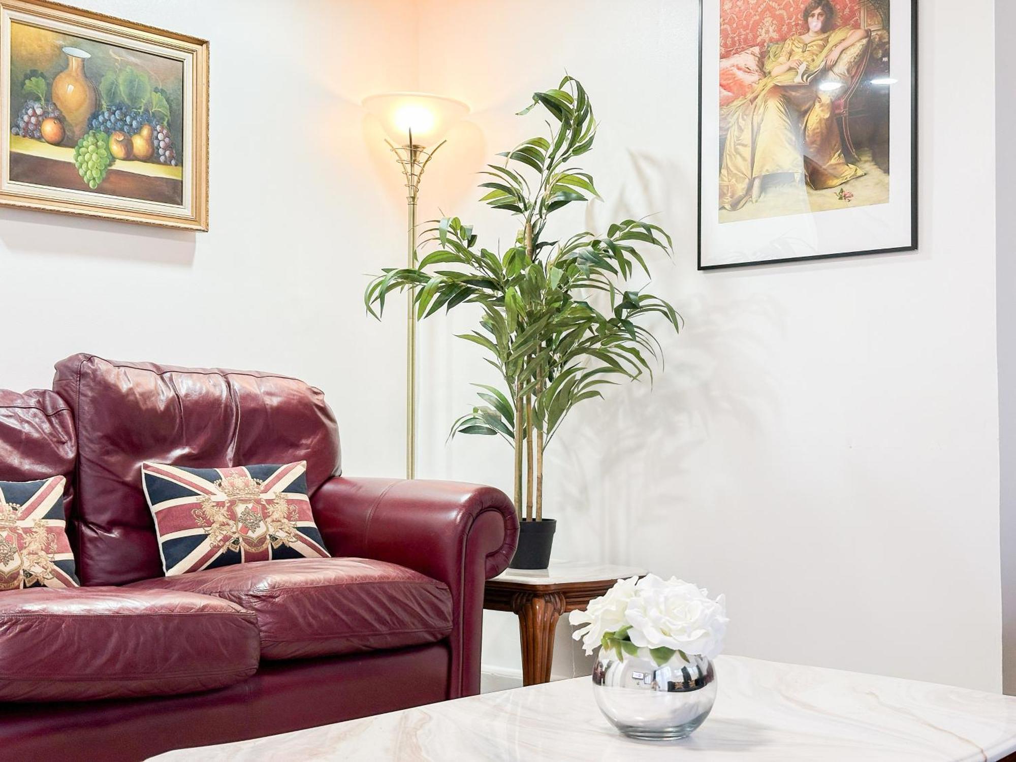 Cosy 3 Bedroom 3 Bathroom Flat With Private Garden- Maida Vale, Near Paddington