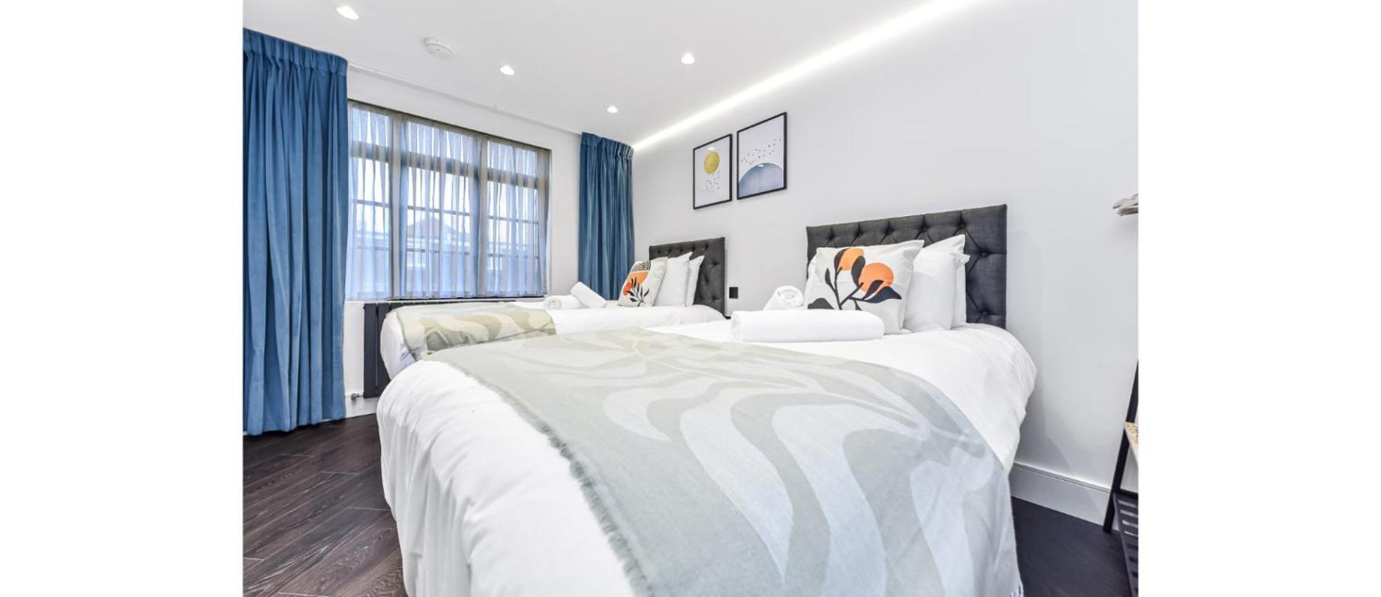 Apartment Luxury Abode: 5-bed Haven Ideal For Big Groups! London