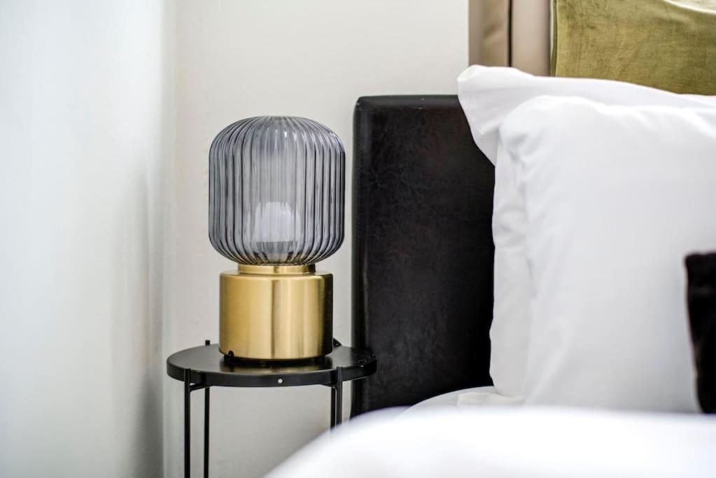 Oxford Circus Chic Modern Flat For 4 * Londen