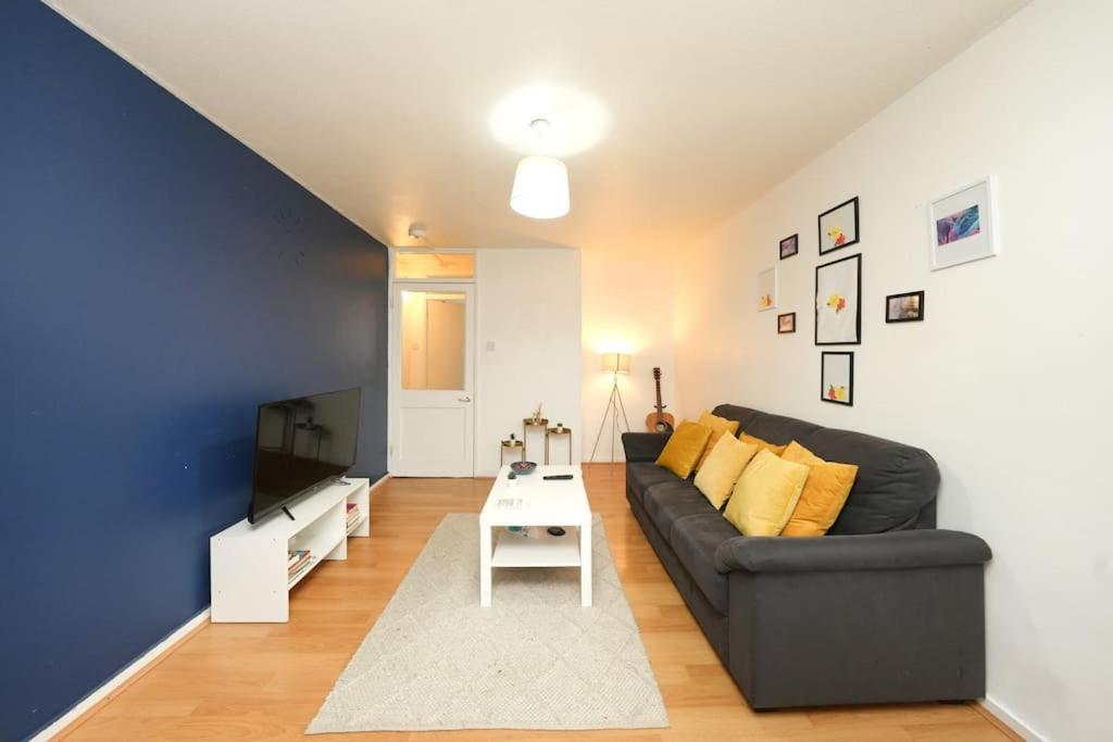 Oasis Flat With High-speed Broadband And Free Parking London