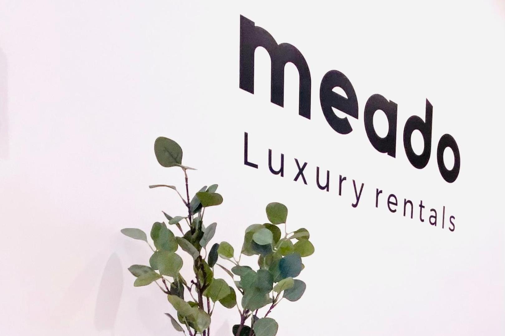 Showroom Splendour, Luxe Elegance Apartment *